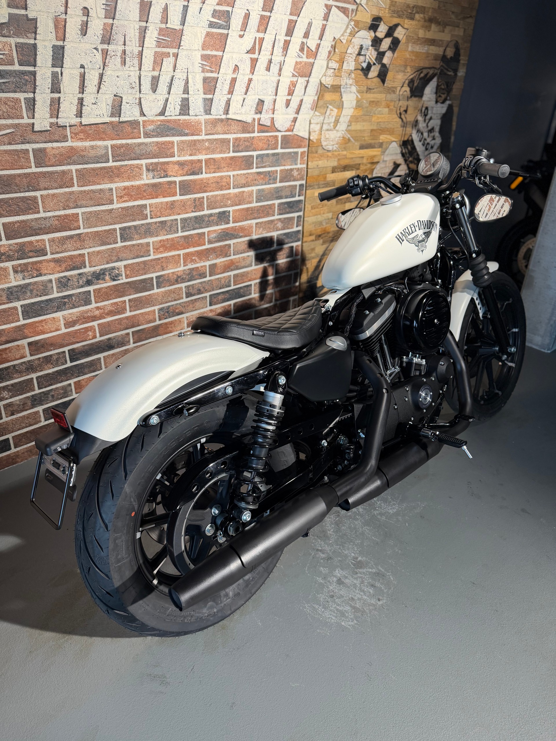 HARLEY-DAVIDSON XL 883 N Sportster Iron ABS-image-9