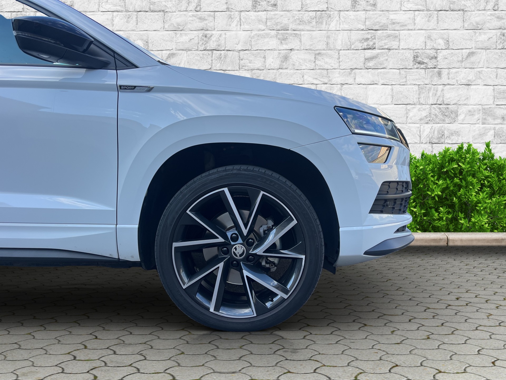 SKODA Karoq 2.0 TSI SportLine 4x4 DSG-image-8