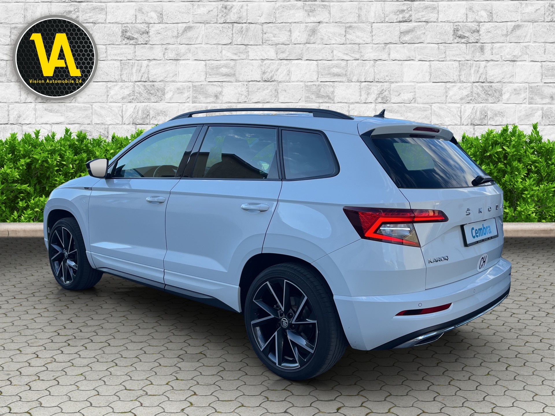 SKODA Karoq 2.0 TSI SportLine 4x4 DSG-image-2