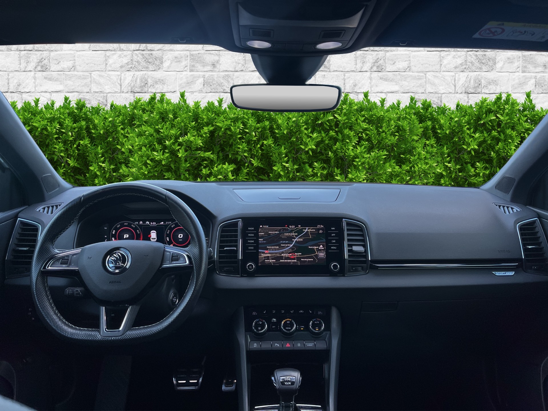 SKODA Karoq 2.0 TSI SportLine 4x4 DSG-image-9