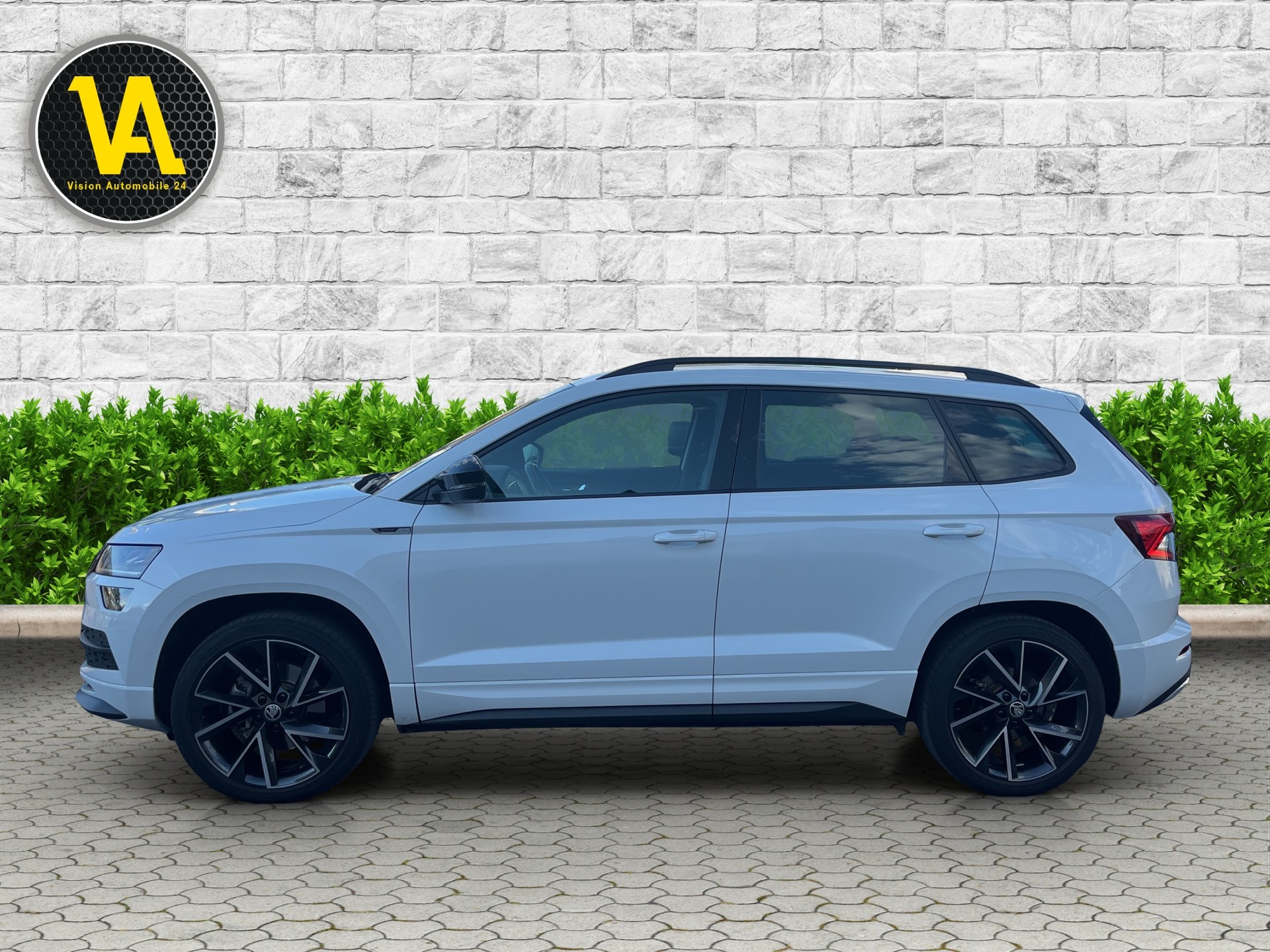 SKODA Karoq 2.0 TSI SportLine 4x4 DSG-image-1