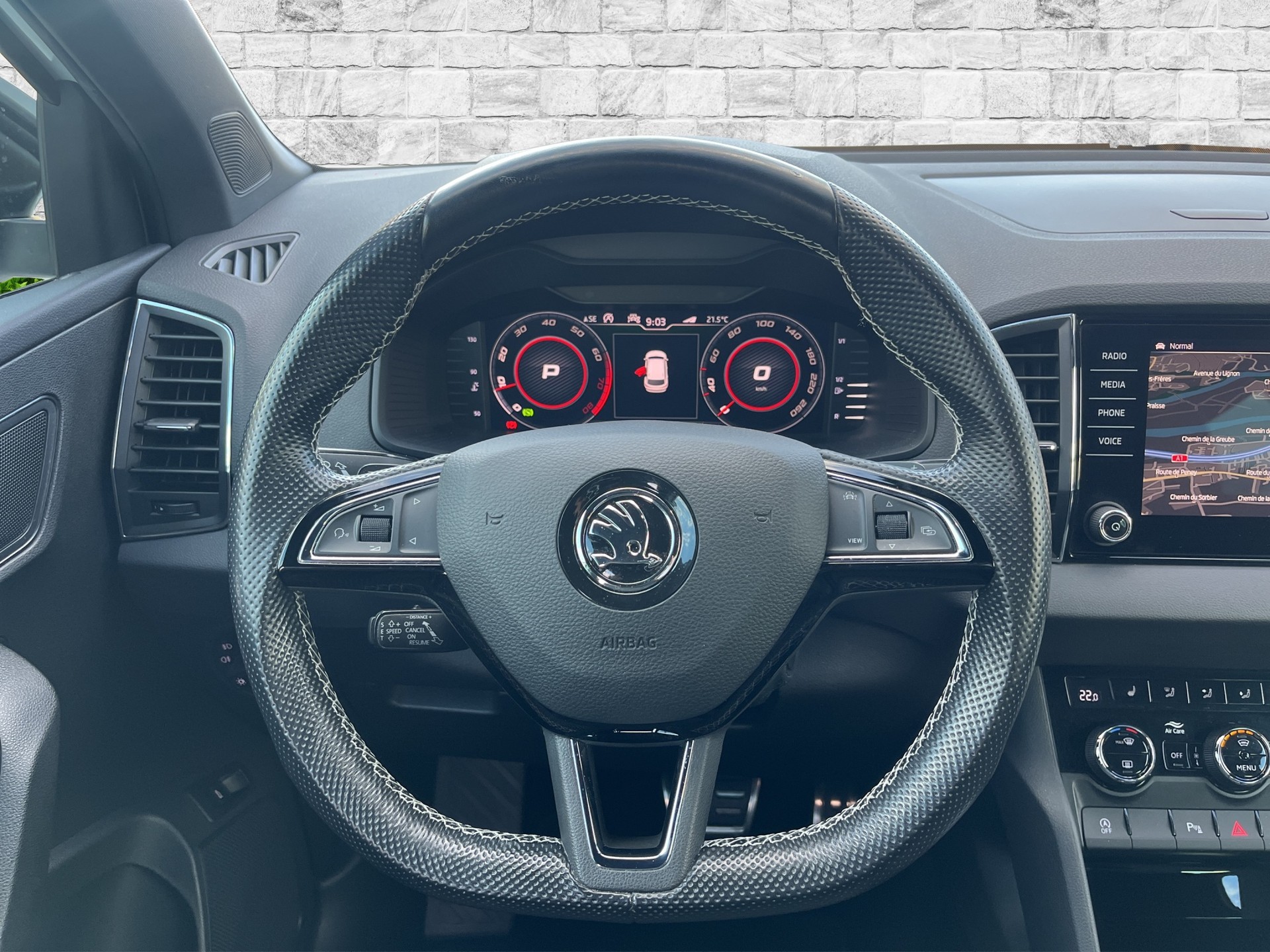 SKODA Karoq 2.0 TSI SportLine 4x4 DSG-image-10