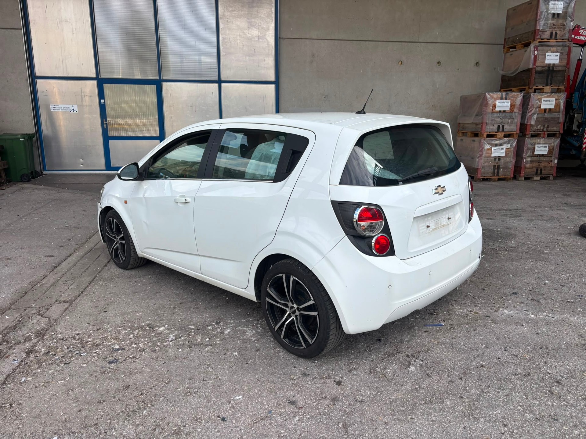 CHEVROLET Aveo 1.6 LTZ-image-3