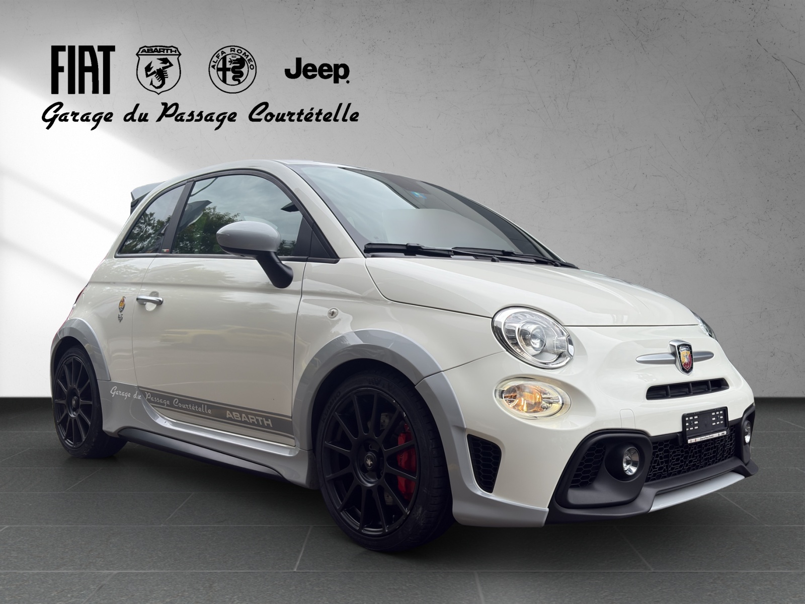 FIAT 695 1.4 16V Turbo Abarth 70 Anniversario-image-2