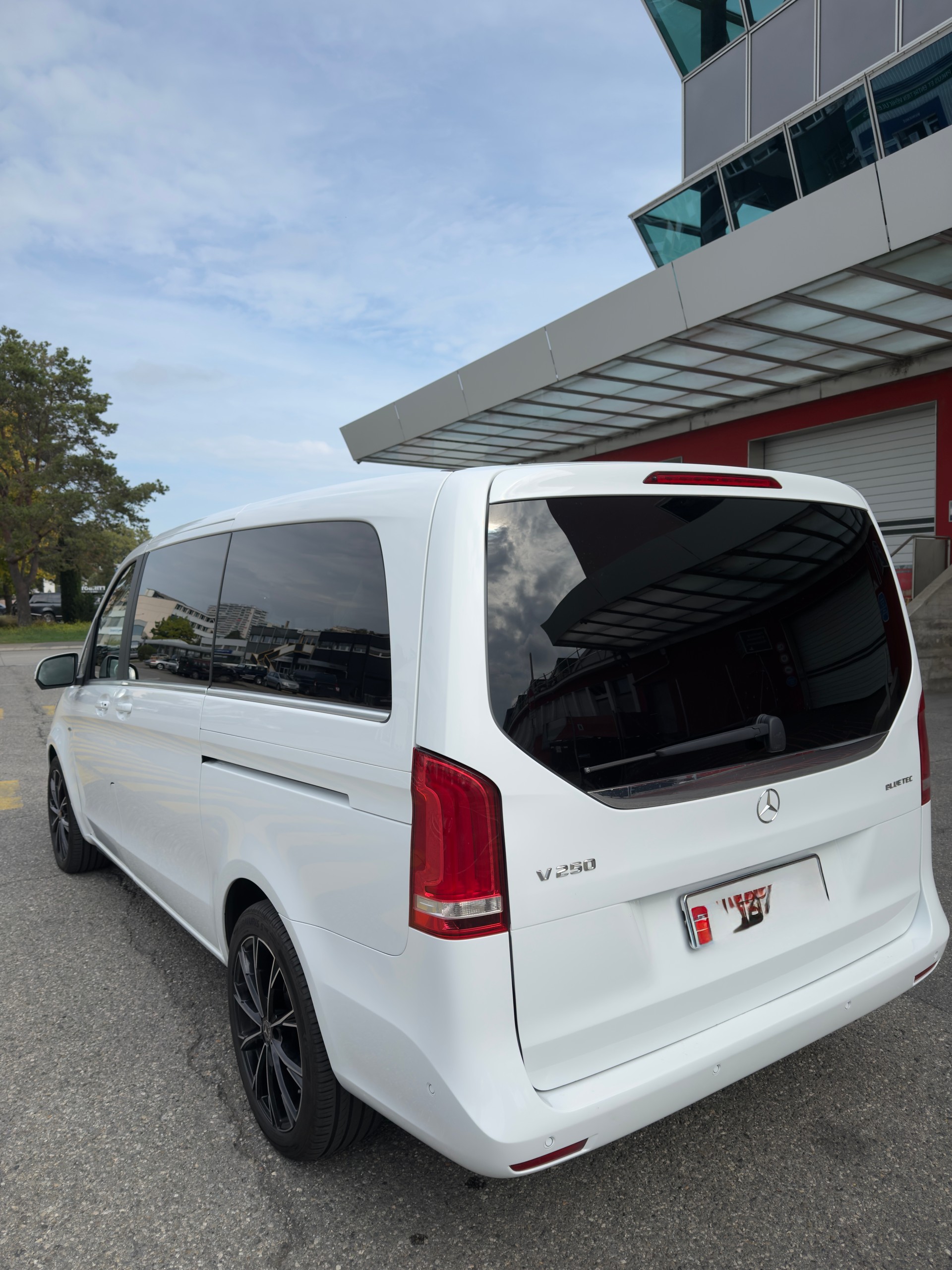 MERCEDES-BENZ V 250-image-1