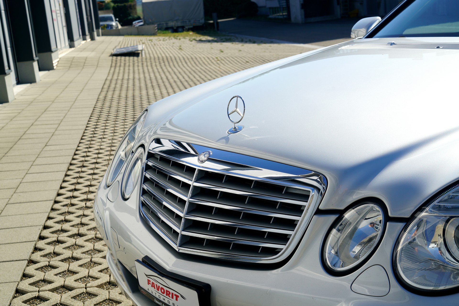 MERCEDES-BENZ E 350 Elégance 4Matic Automatic (CH)-image-15