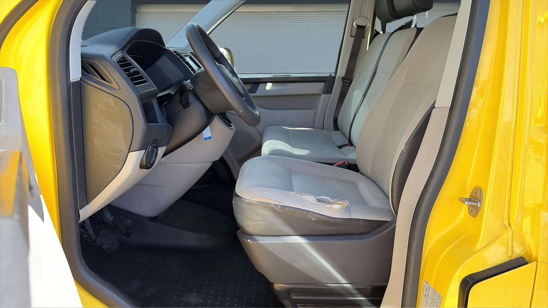 VW T6 2.0 TDI 6 Plätze und Sortimo Innenausbau-image-10