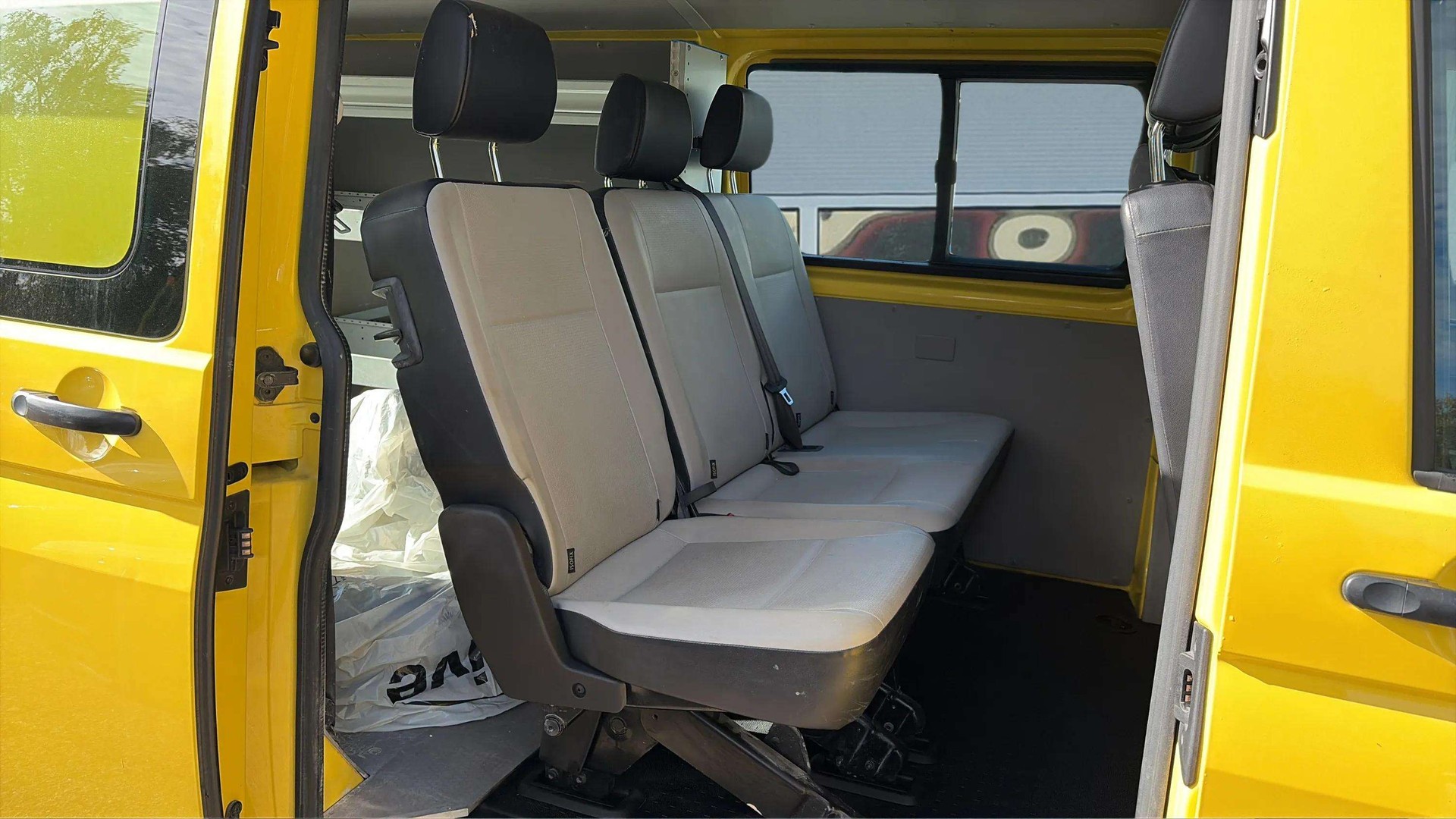 VW T6 2.0 TDI 6 Plätze und Sortimo Innenausbau-image-12