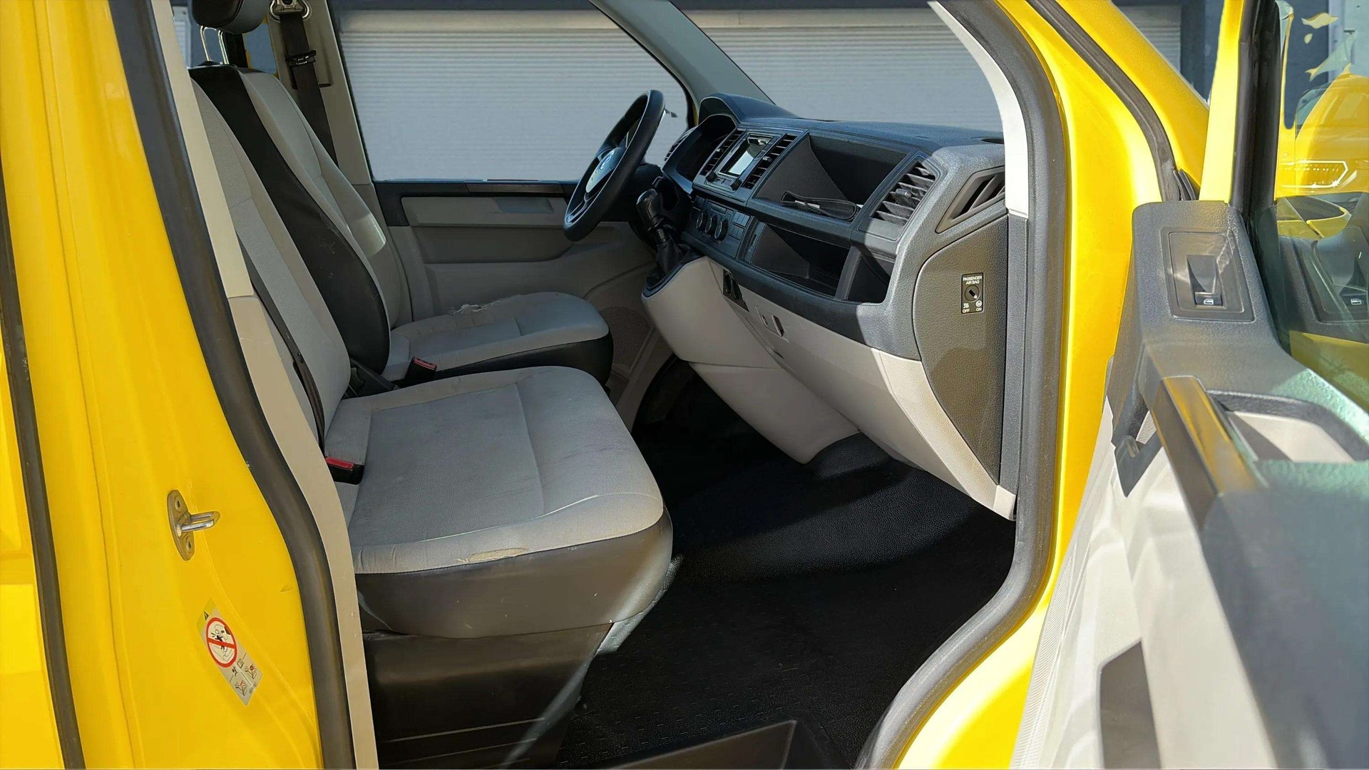 VW T6 2.0 TDI 6 Plätze und Sortimo Innenausbau-image-11