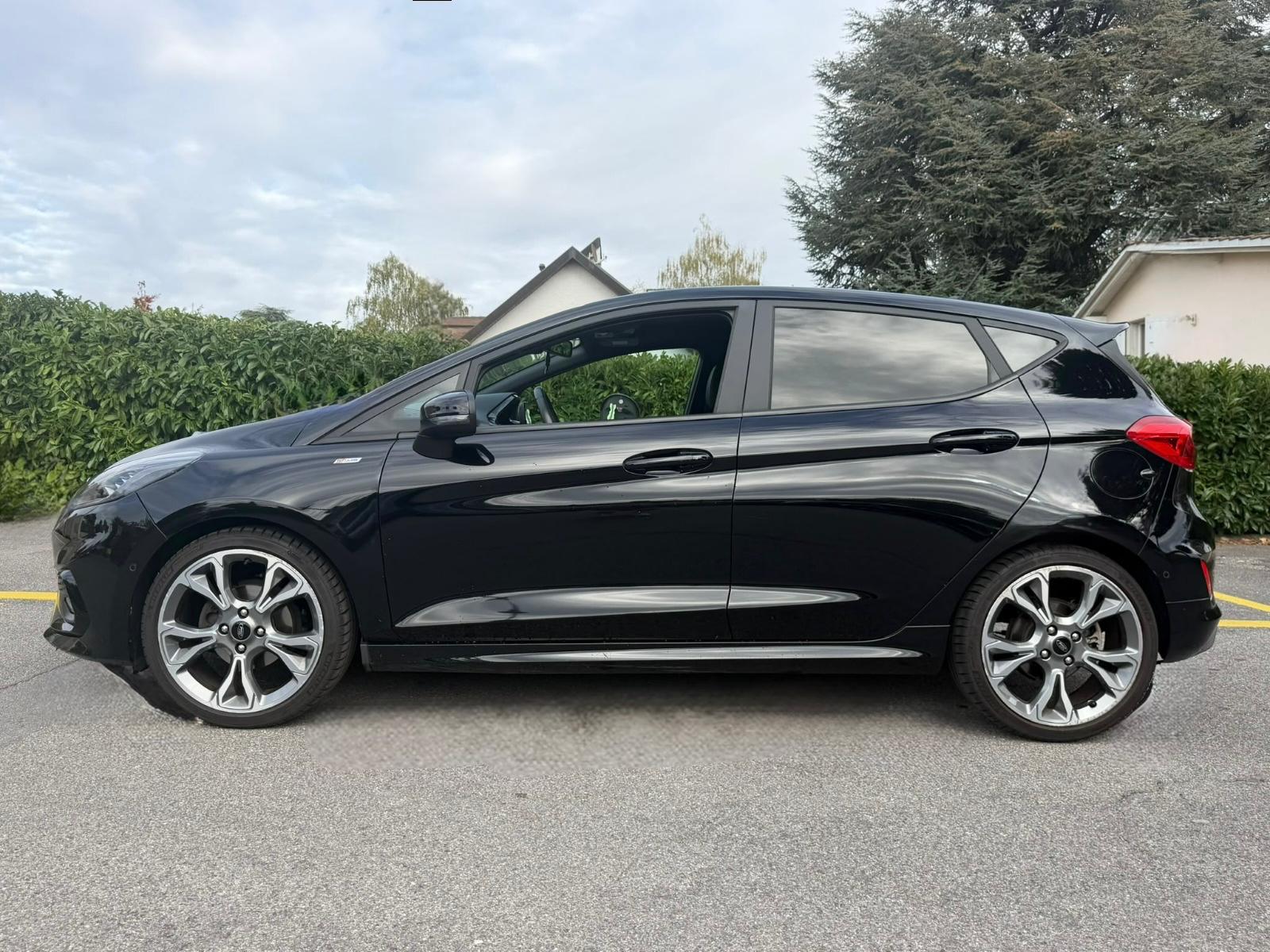 FORD Fiesta 1.0 SCTi ST Line-image-2