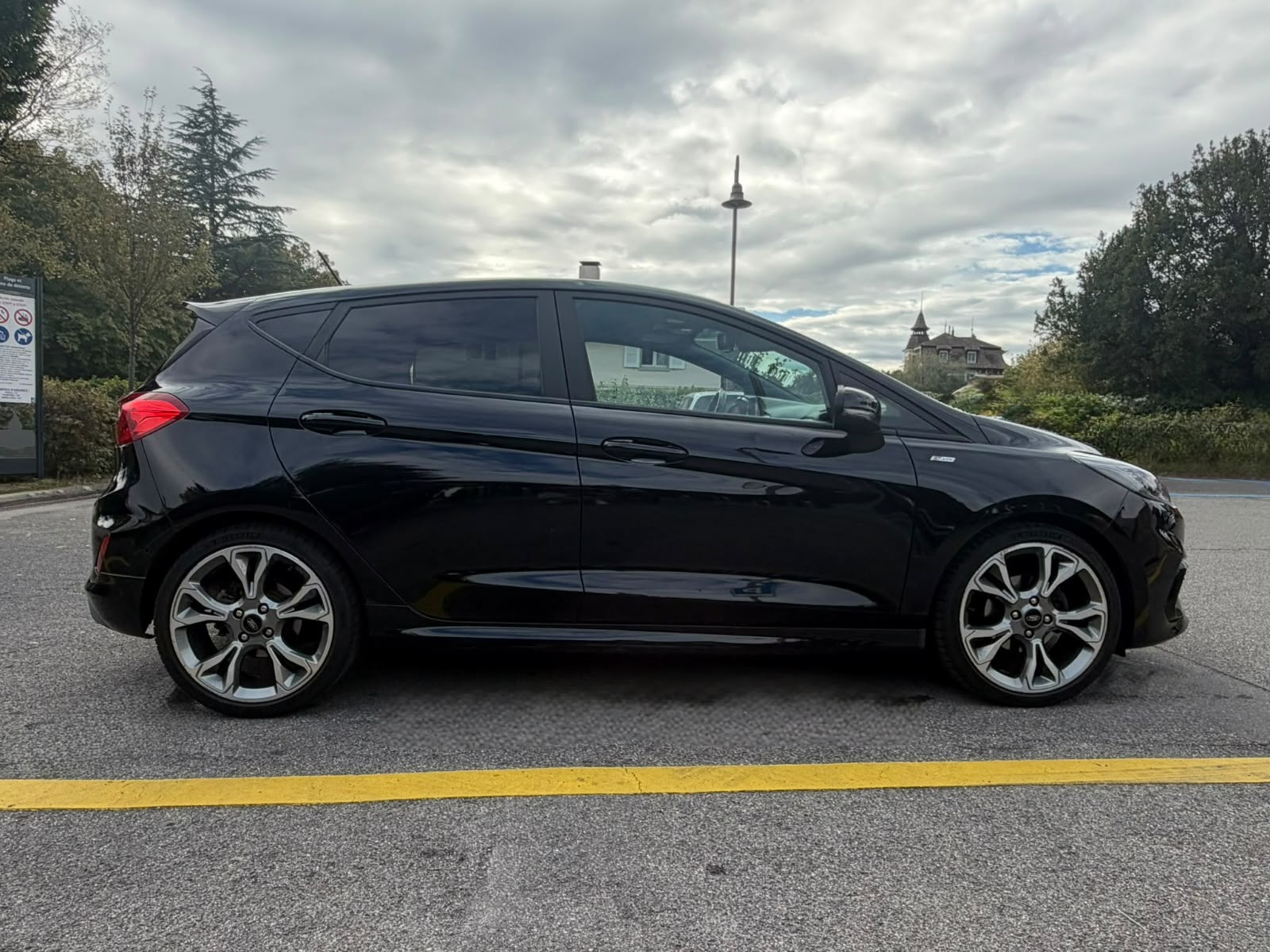 FORD Fiesta 1.0 SCTi ST Line-image-6