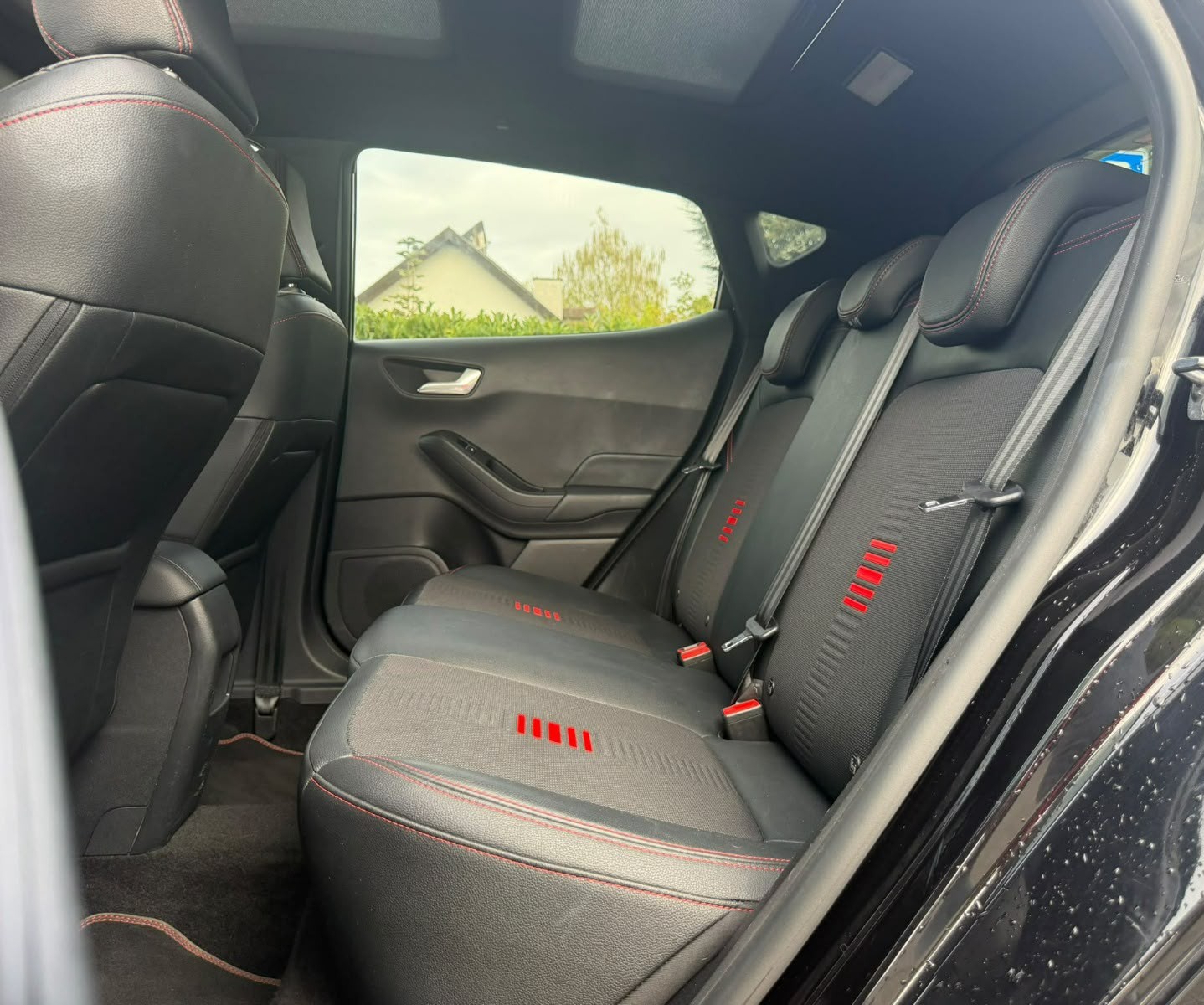 FORD Fiesta 1.0 SCTi ST Line-image-19