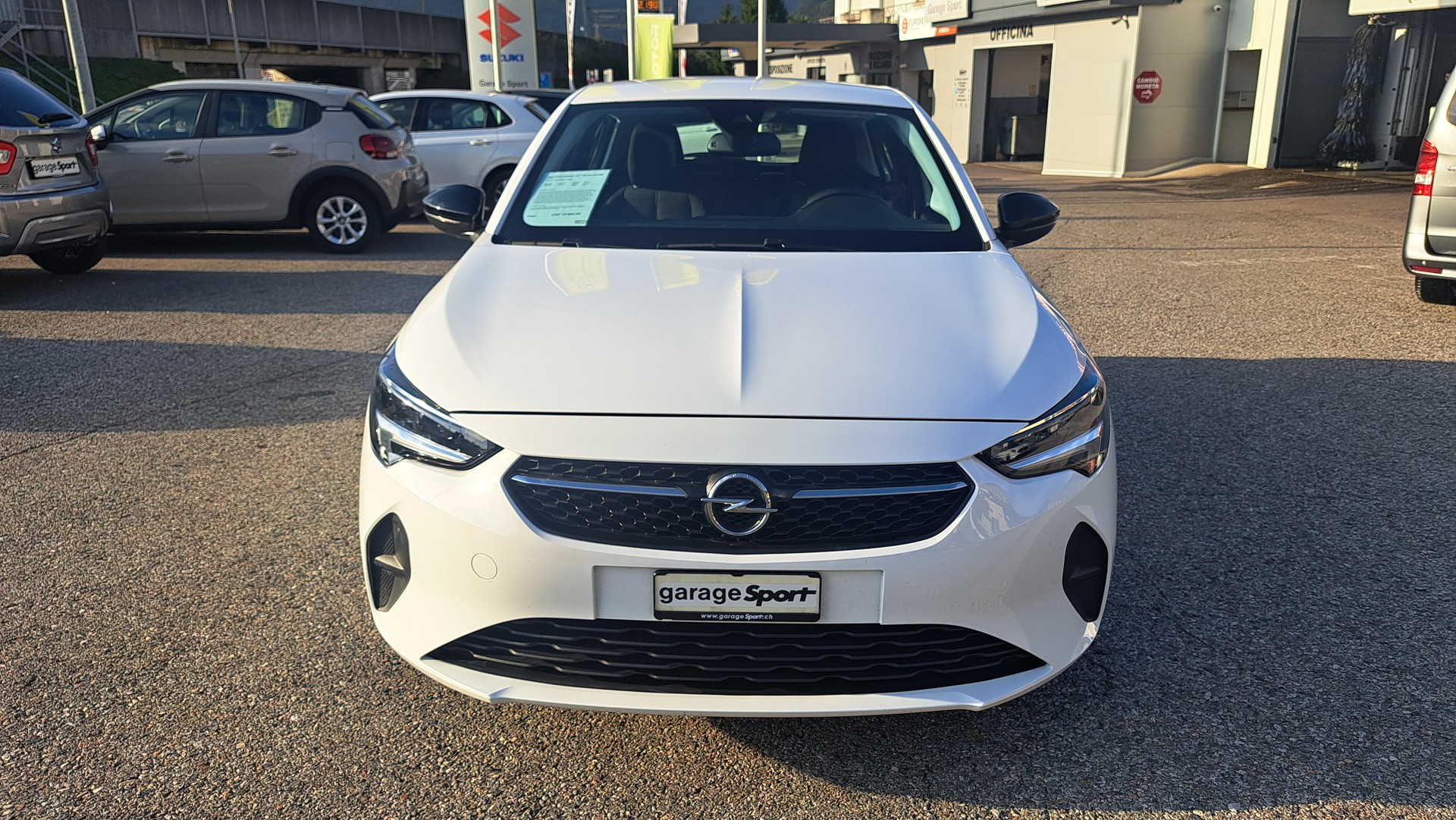 OPEL Corsa 1.2 TP Edition-image-1