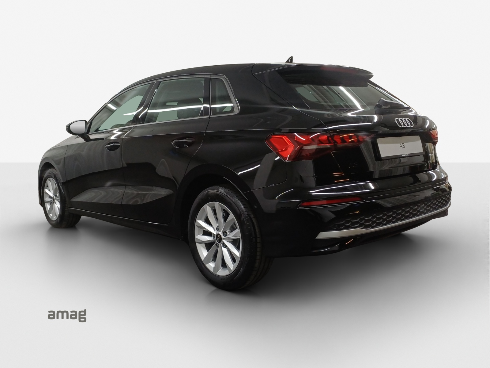 AUDI A3 Sportback TFSI 85 kW Ambition S-tronic-image-2