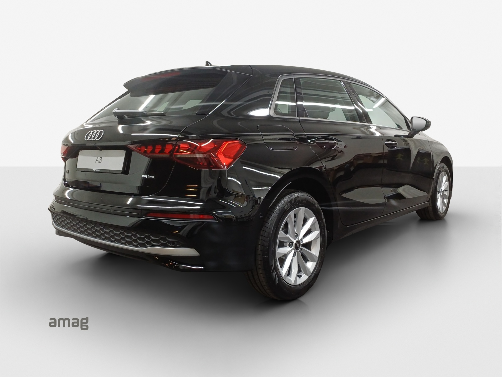 AUDI A3 Sportback TFSI 85 kW Ambition S-tronic-image-4