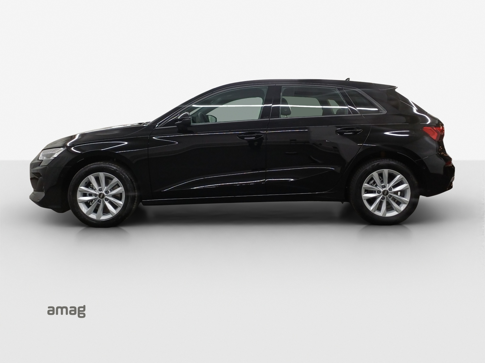 AUDI A3 Sportback TFSI 85 kW Ambition S-tronic-image-1