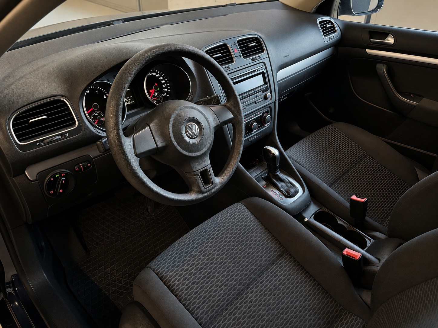 VW Golf Variant 1.2 TSI Comfortline DSG-image-10