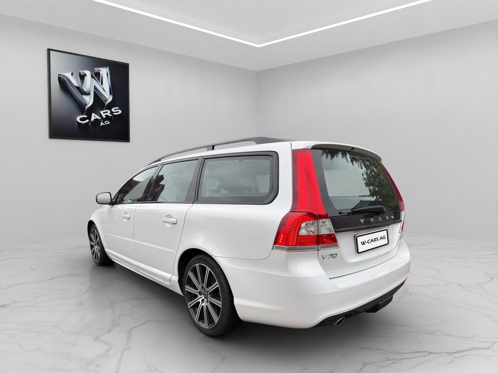VOLVO V70 D4 AWD Momentum Dynamic Edition Geartronic-image-1