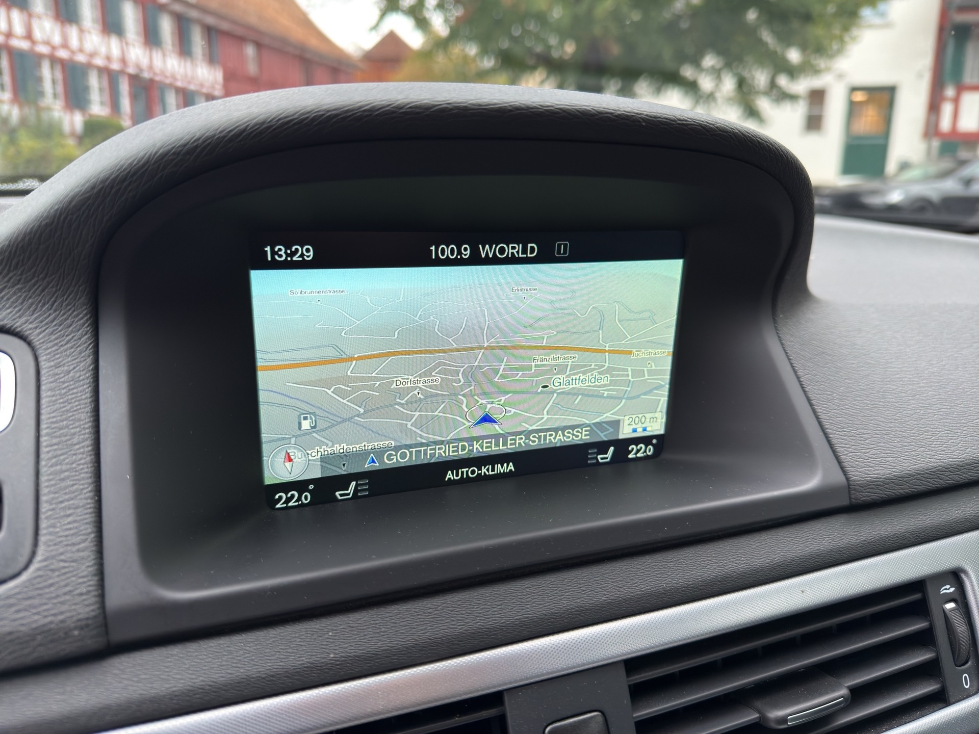 VOLVO V70 D4 AWD Momentum Dynamic Edition Geartronic-image-12