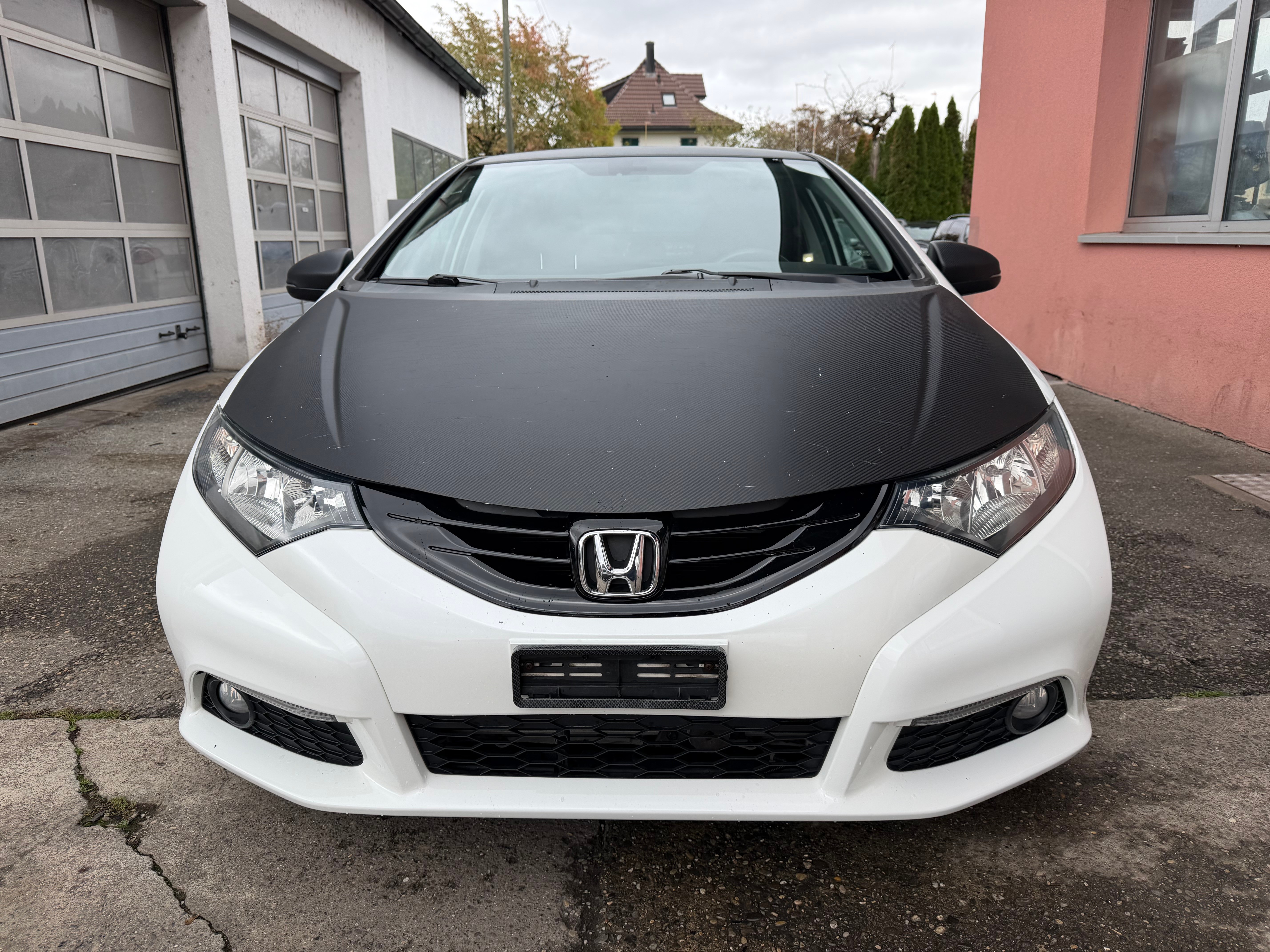 Car photo