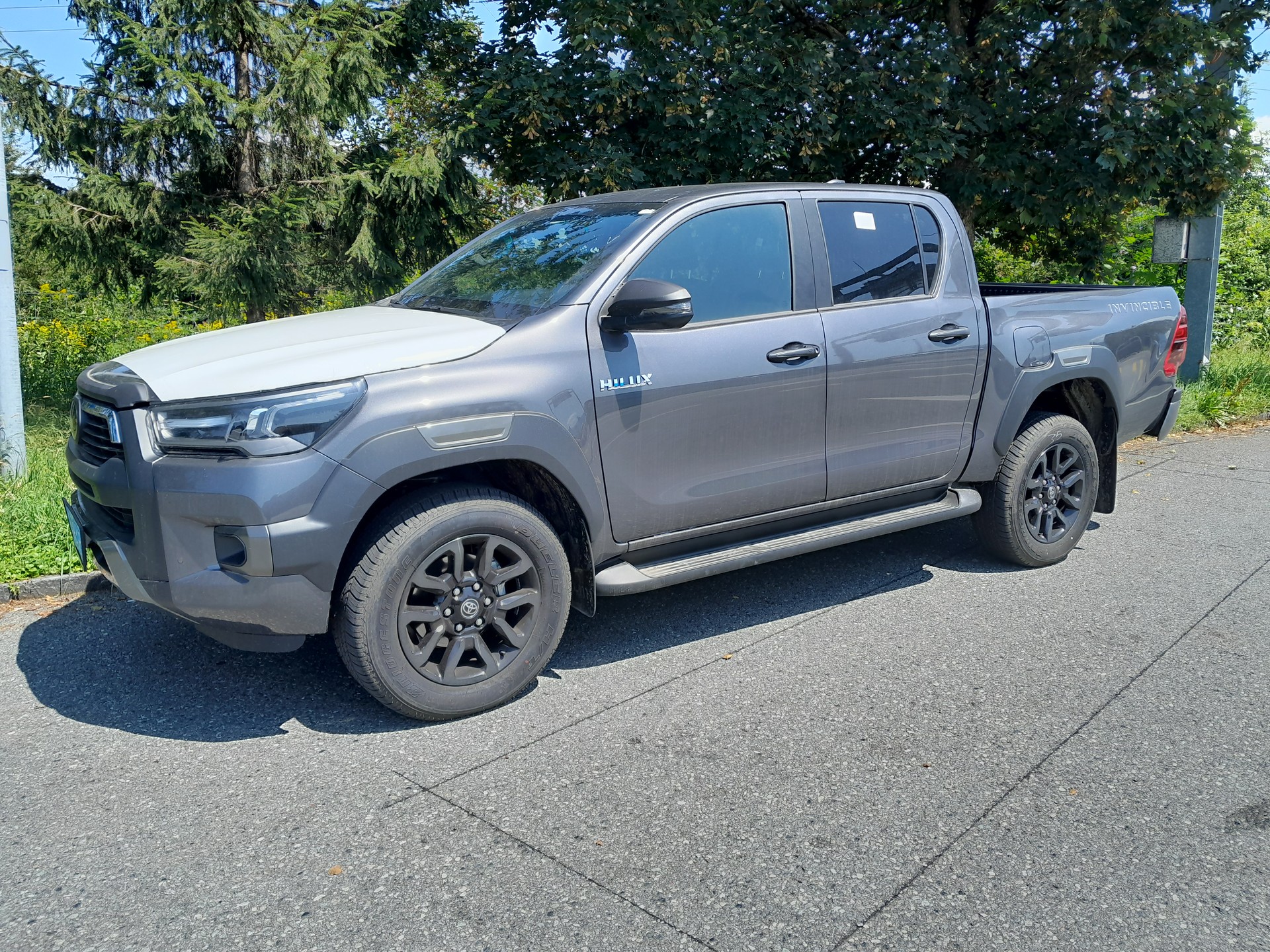 TOYOTA HI-LUX INVINCIBLE 2,8 DC 4x4 MHEV oxydbronze / grey metallic, inklusive AHK 3,5 Tonnen + Wanne-image-14