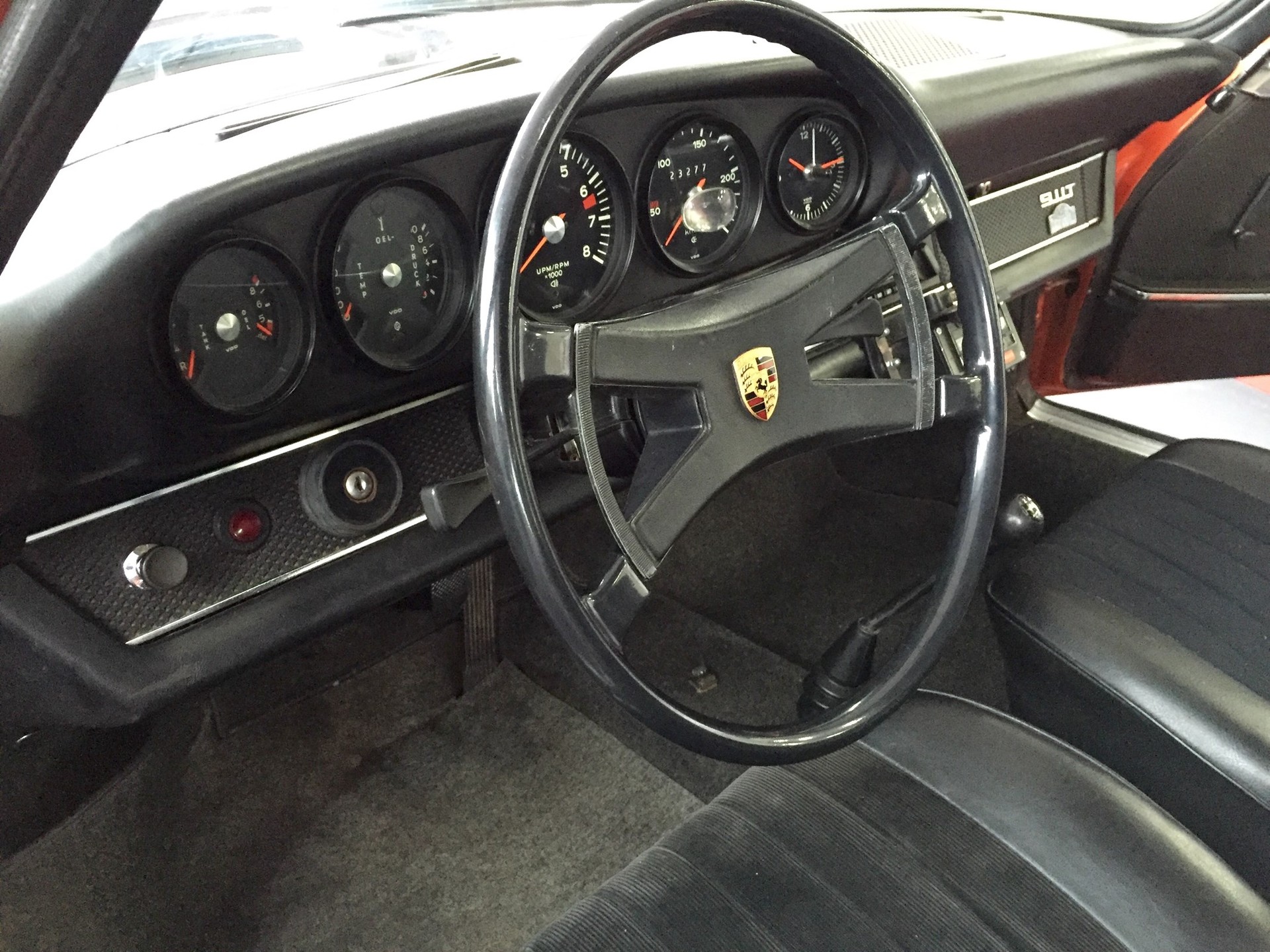PORSCHE 911 2.2 T Coupe KARMANN - D Serie // VETERAN //-image-6