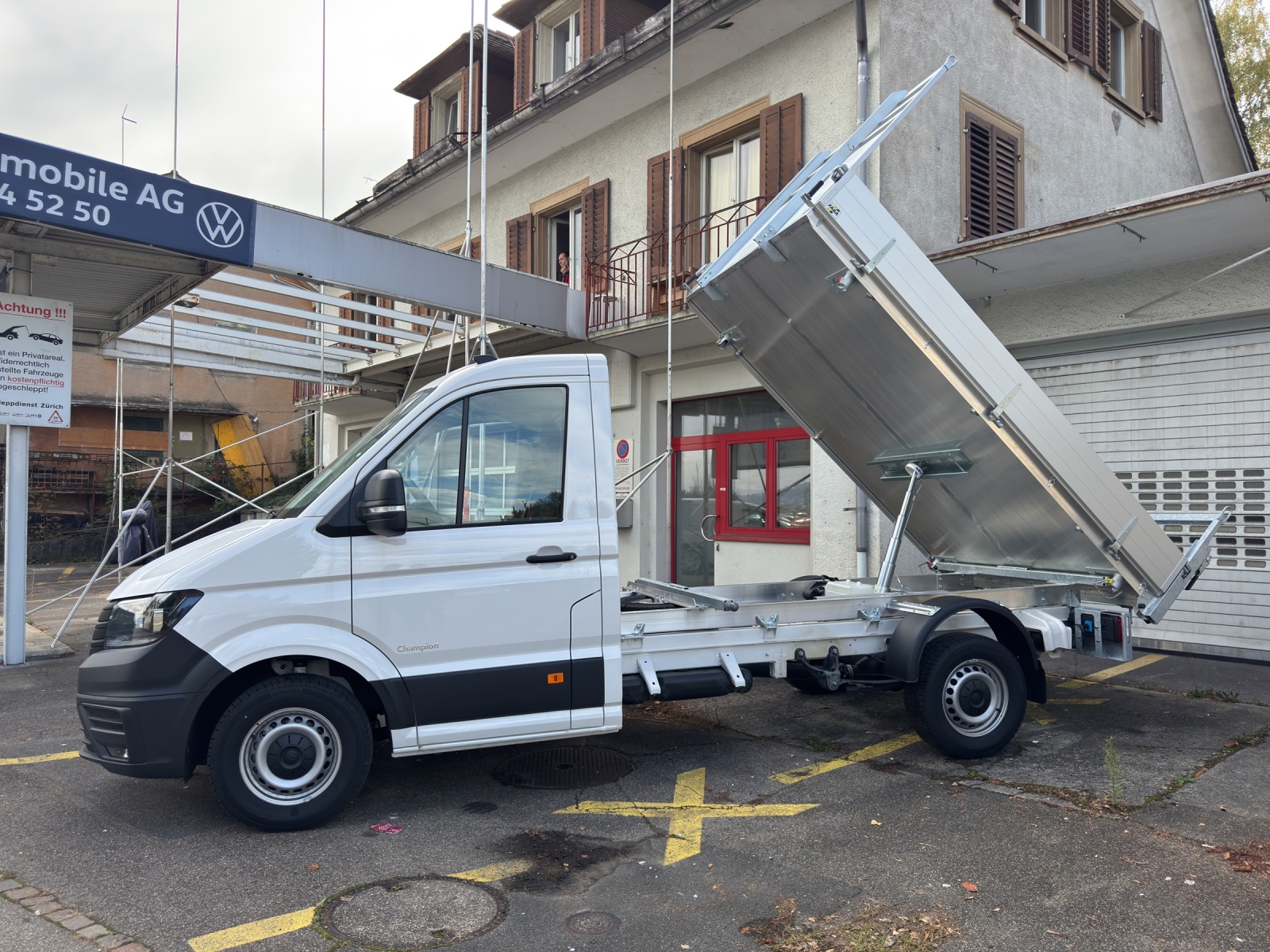 VW Crafter 35 2.0 TDI Champion HD L3 Kip./Prit./Koff.+Hebe. RWD-image-15