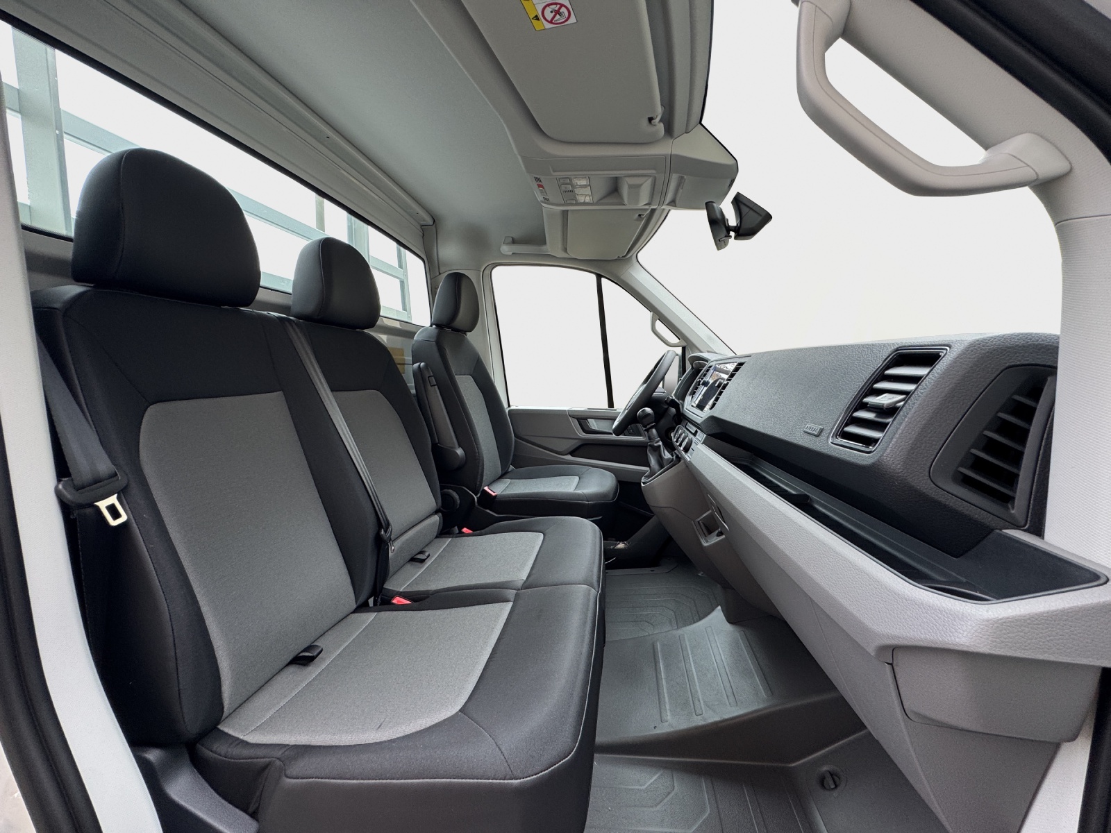 VW Crafter 35 2.0 TDI Champion HD L3 Kip./Prit./Koff.+Hebe. RWD-image-9