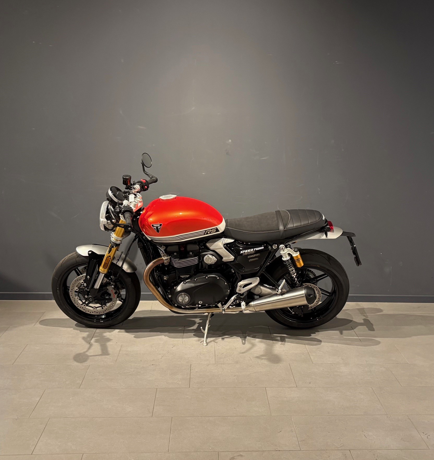 TRIUMPH Speed Twin 1200 RS-showroom-element-3