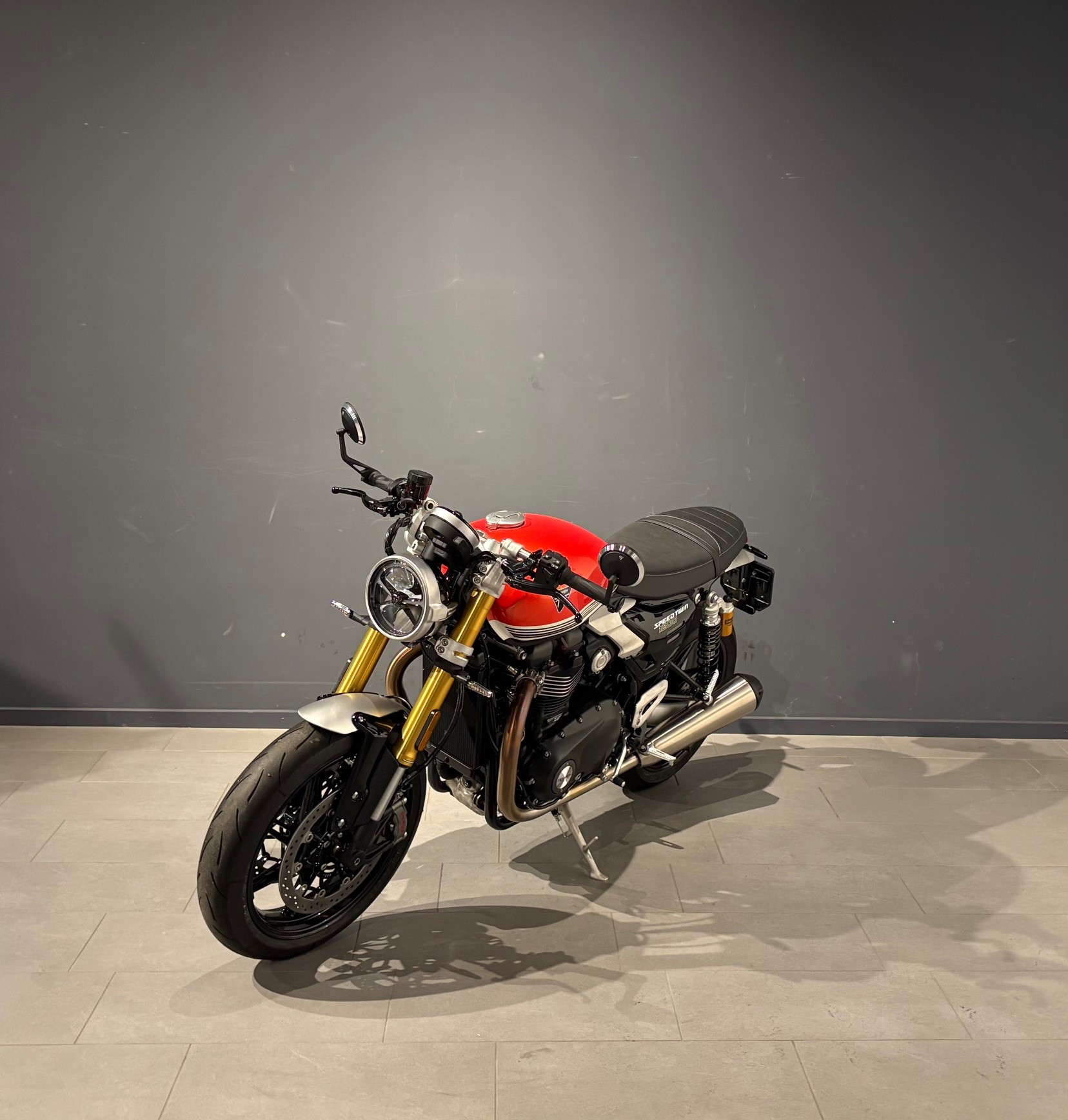 TRIUMPH Speed Twin 1200 RS-showroom-element-2