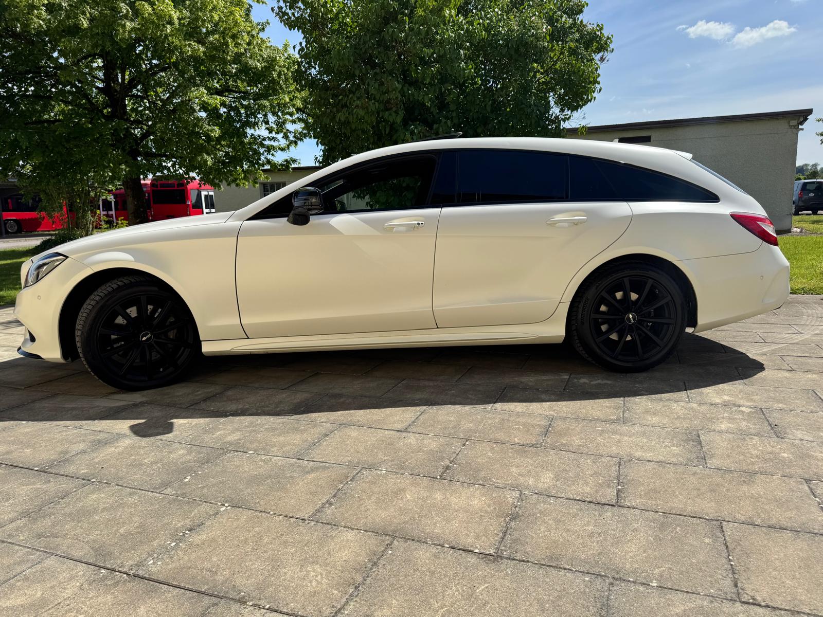 MERCEDES-BENZ CLS Shooting Brake 350 BlueTEC 4Matic 7G-Tronic-image-4