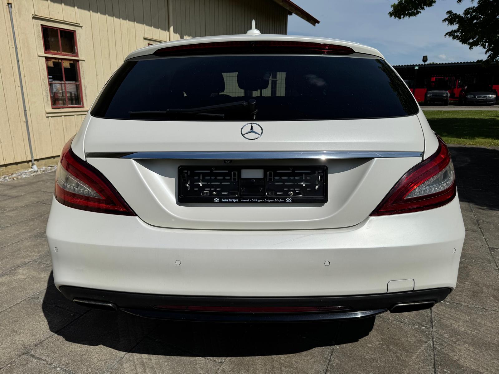 MERCEDES-BENZ CLS Shooting Brake 350 BlueTEC 4Matic 7G-Tronic-image-7