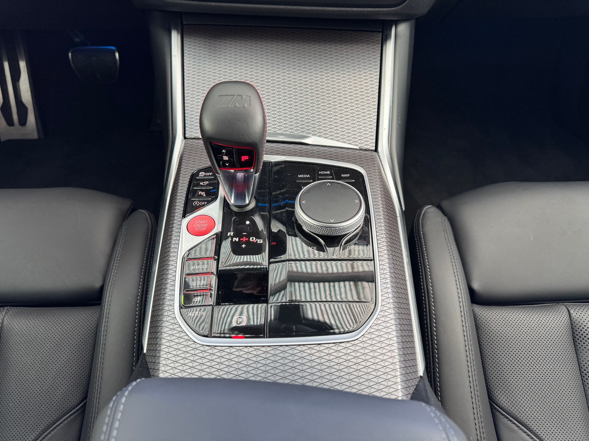 BMW M4 Coupé Competition LCI-image-14