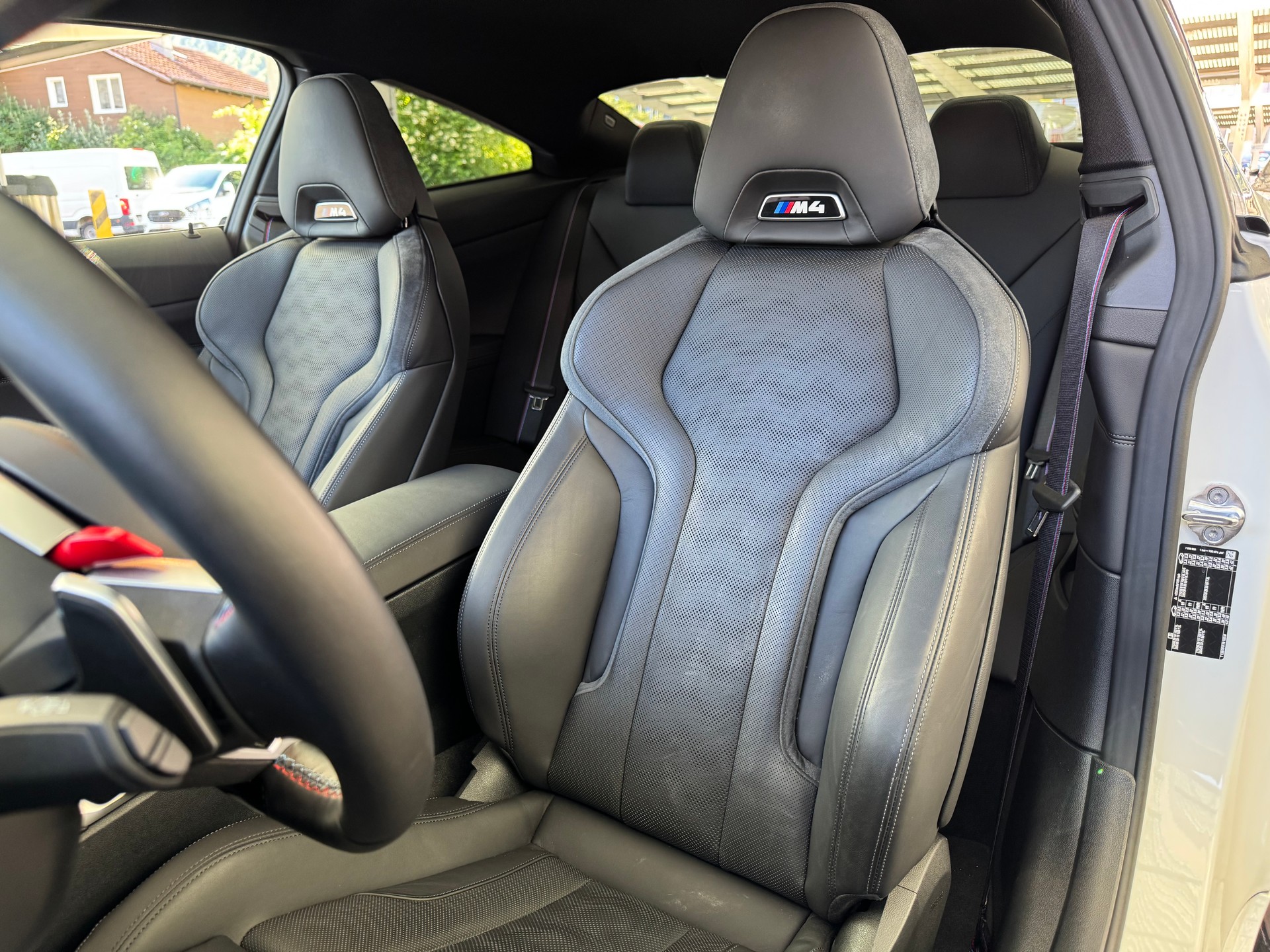 BMW M4 Coupé Competition LCI-image-12