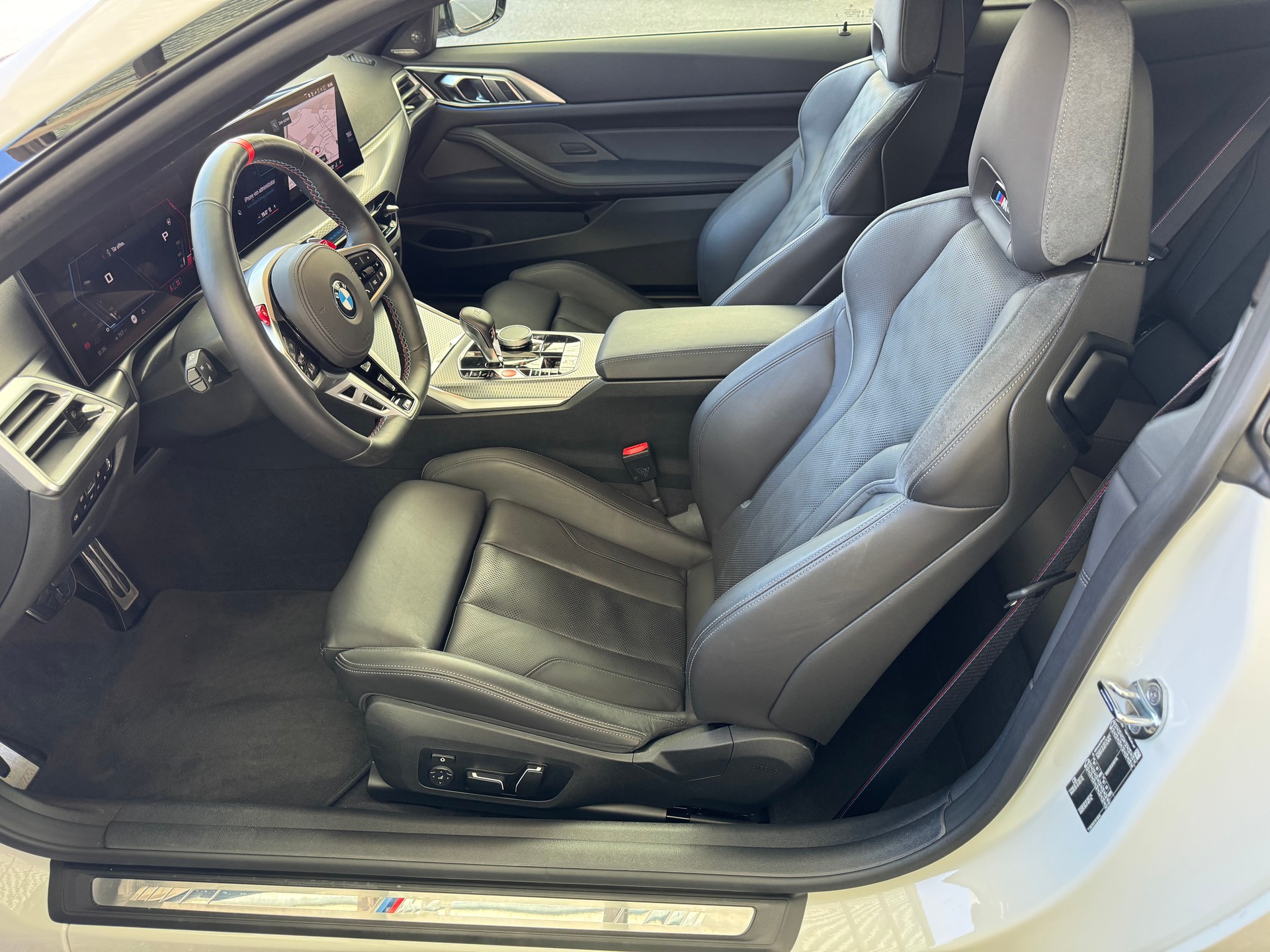 BMW M4 Coupé Competition LCI-image-8
