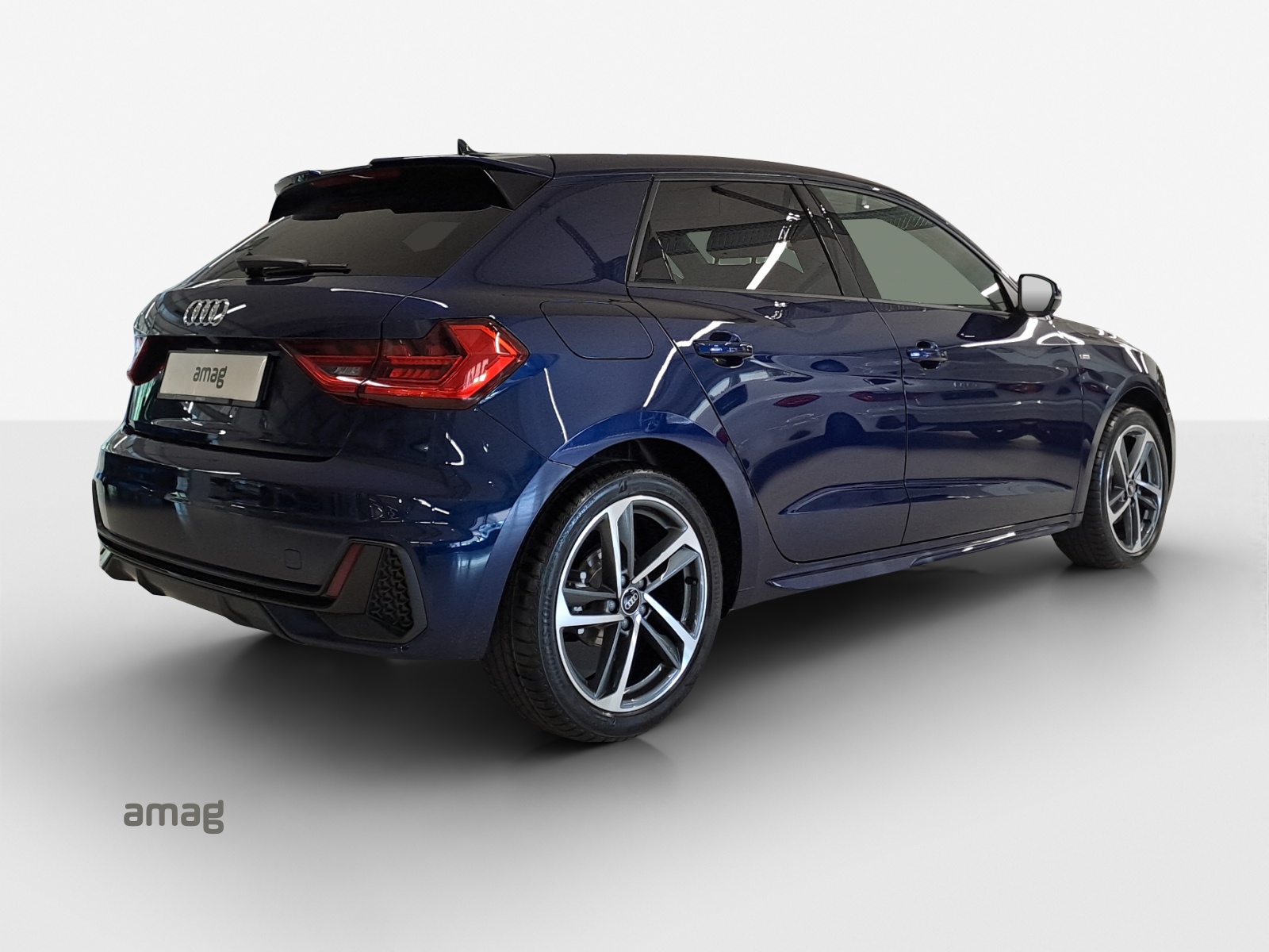 AUDI A1 Sportback 30 TFSI S Line Attraction S-tronic-image-4
