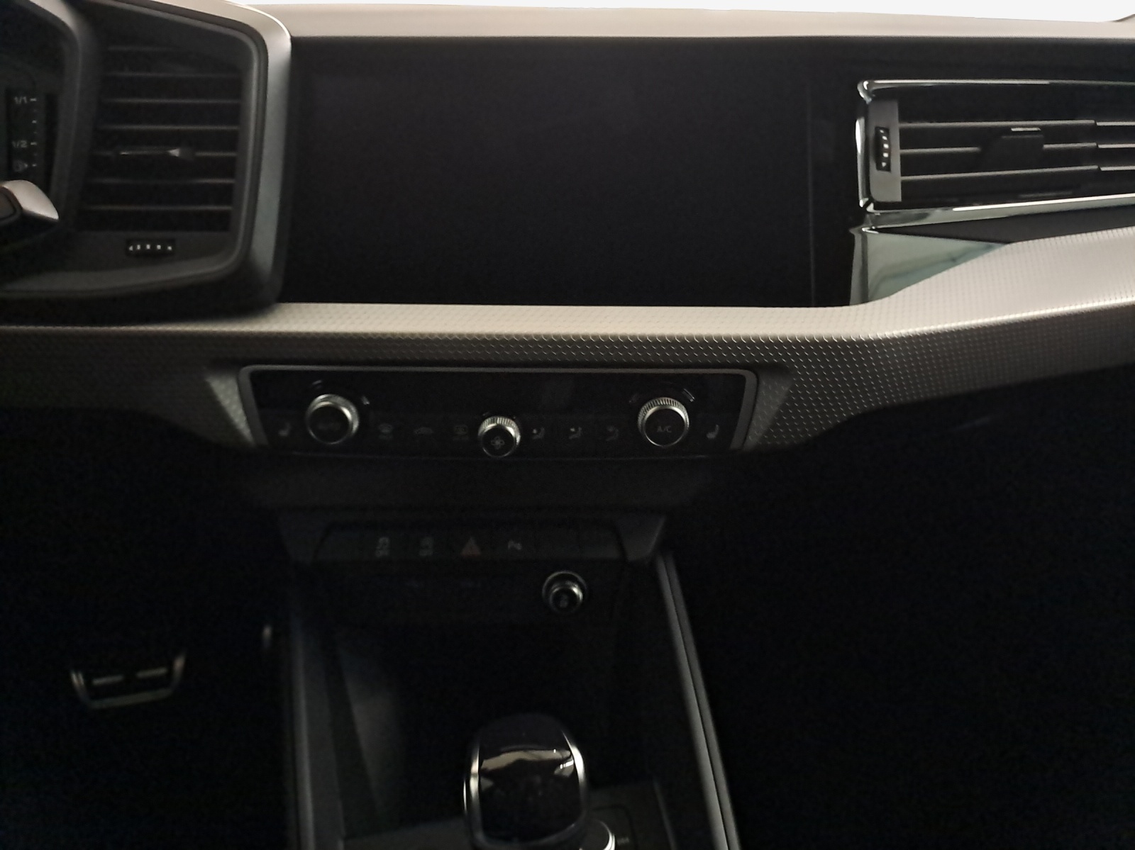 AUDI A1 Sportback 30 TFSI S Line Attraction S-tronic-image-10
