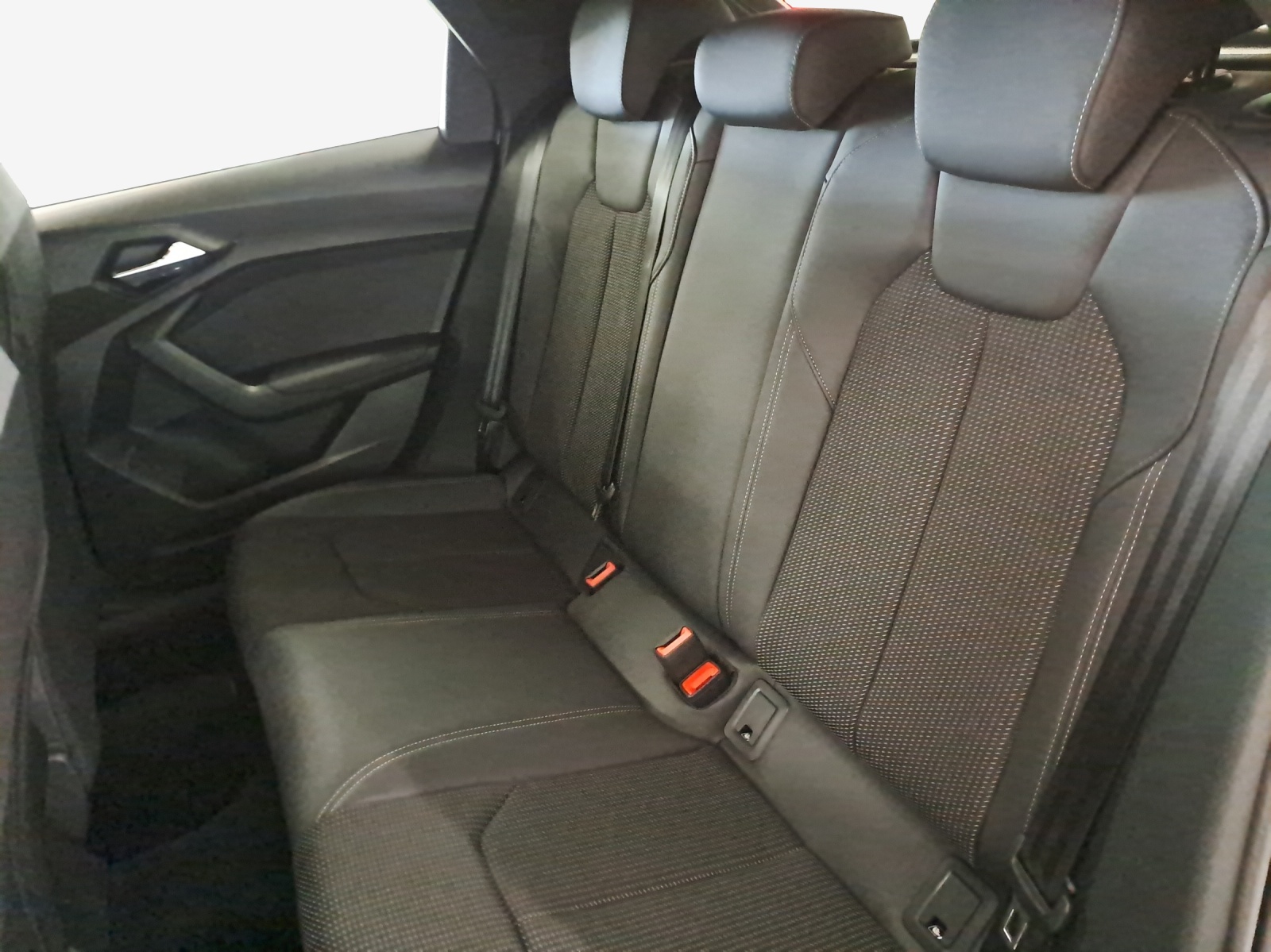 AUDI A1 Sportback 30 TFSI S Line Attraction S-tronic-image-11