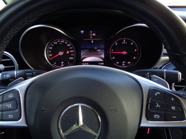 MERCEDES-BENZ GLC 250 d 4Matic 9G-Tronic-image-10
