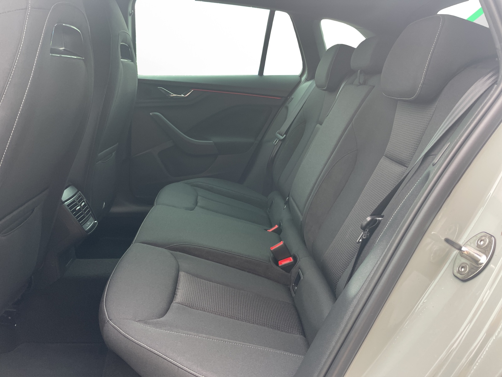 SKODA Scala 1.0 TSI Dynamic DSG-image-13
