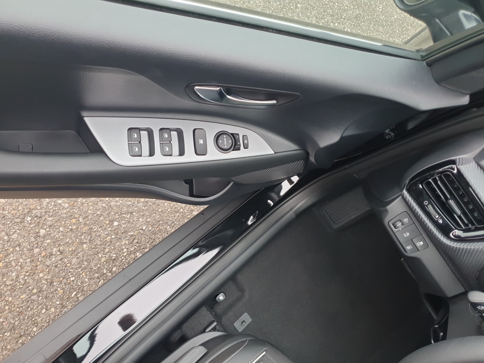 KIA Stonic 1.0 T-GDi GT-Line-image-10