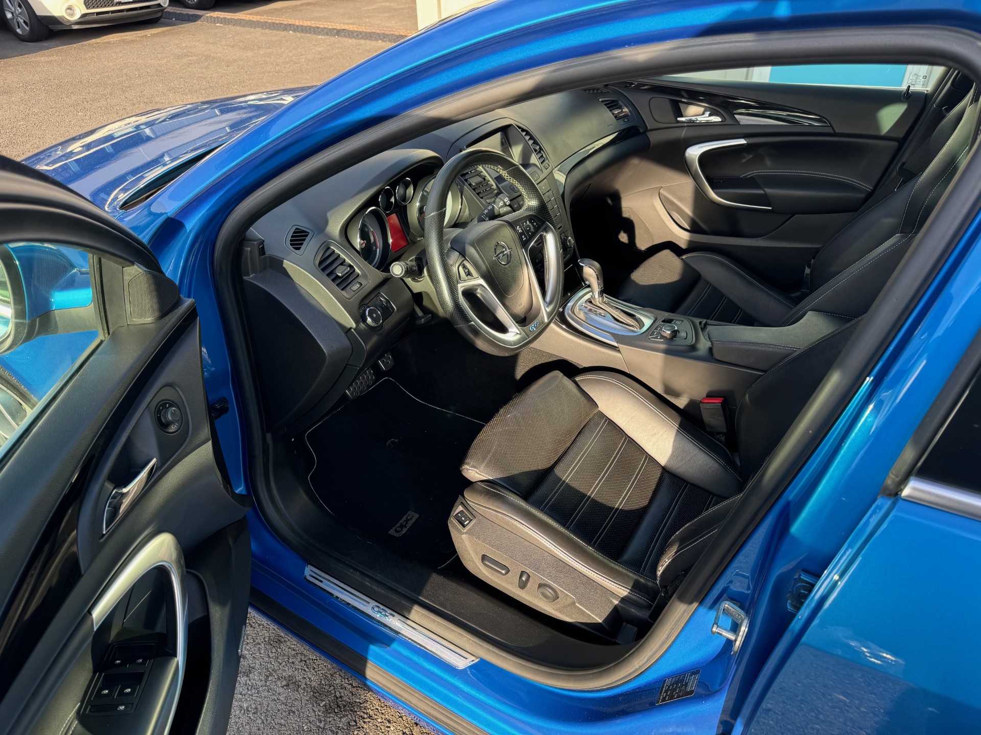OPEL Insignia Sports Tourer 2.8 Turbo OPC 4WD Automatic-image-7