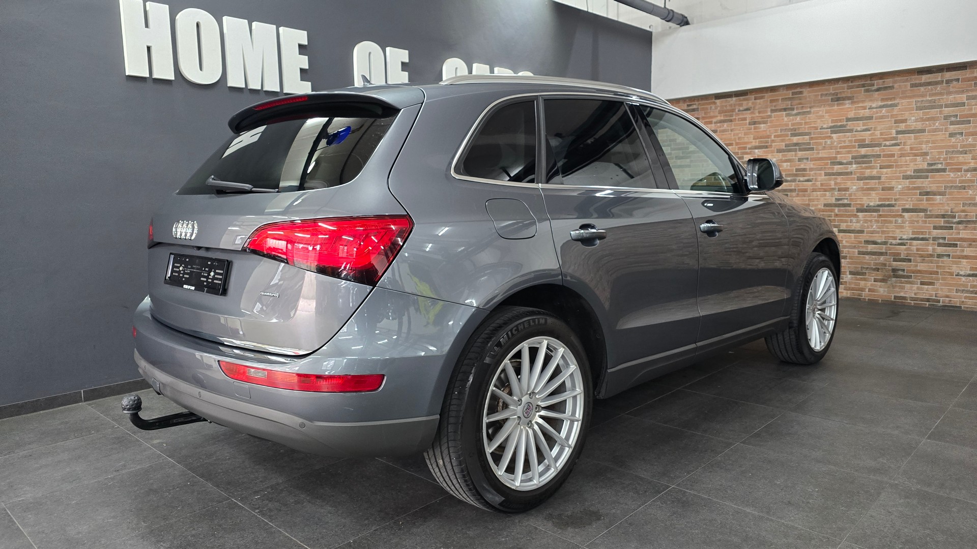 AUDI Q5 2.0 TDI quattro S-tronic-image-7