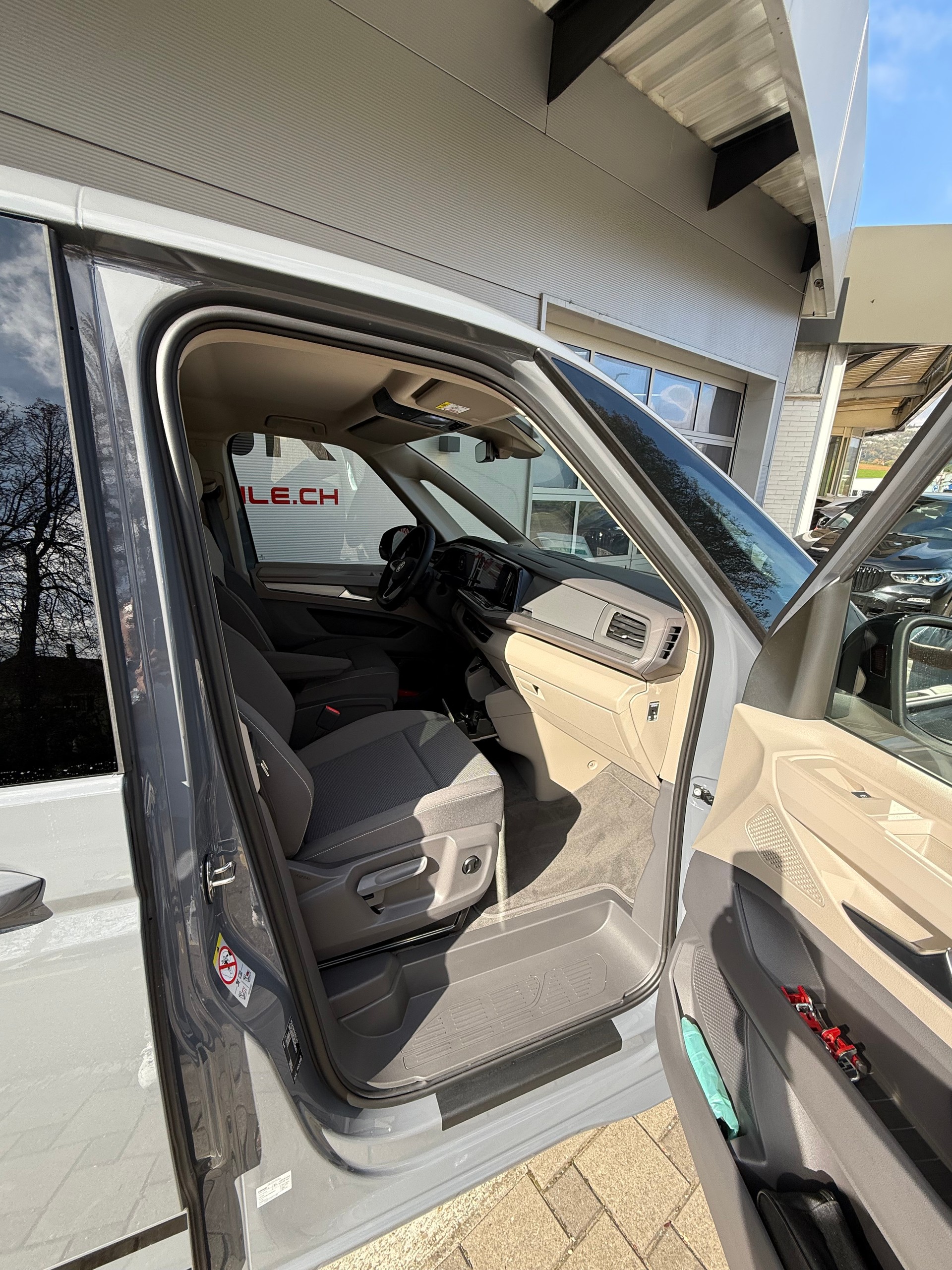 VW Multivan 2.0 TDI Life DSG Lang VENDUE / VERKAUFT-image-9
