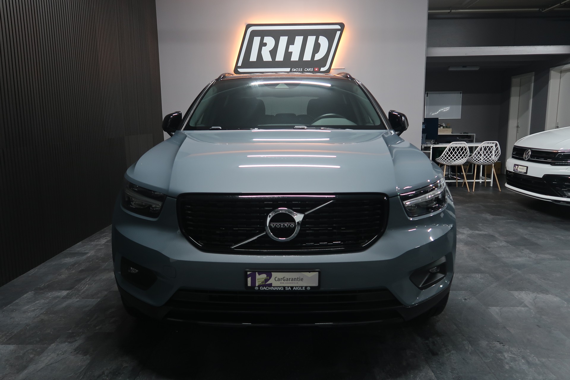 VOLVO XC40 T5 TwE R-Design DCT / CH / MFK / GARANTIE-showroom-element-2