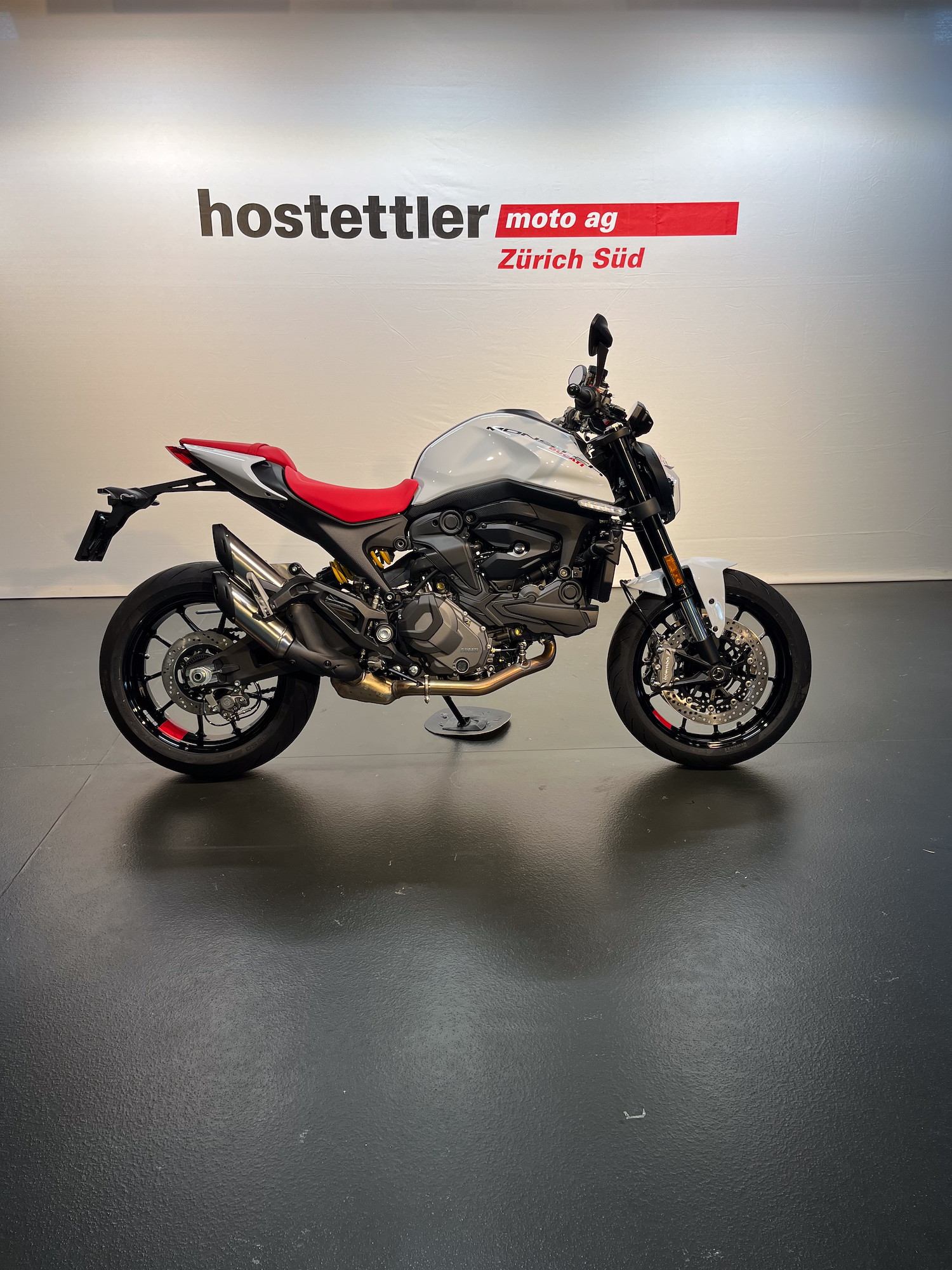 DUCATI Monster