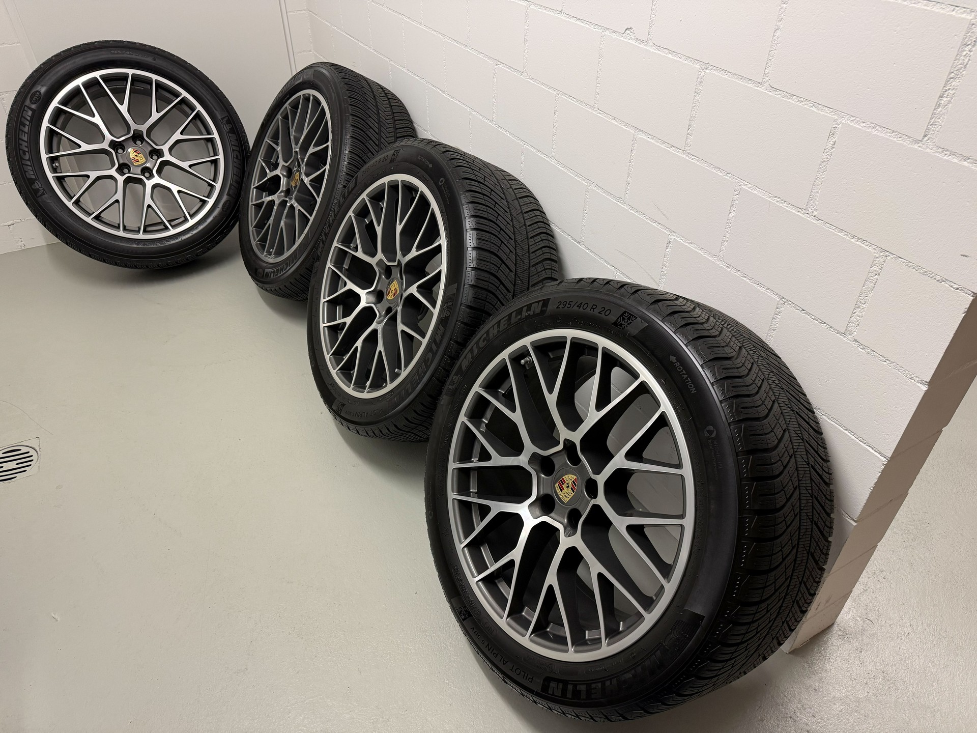 PORSCHE Macan GTS PDK-image-21