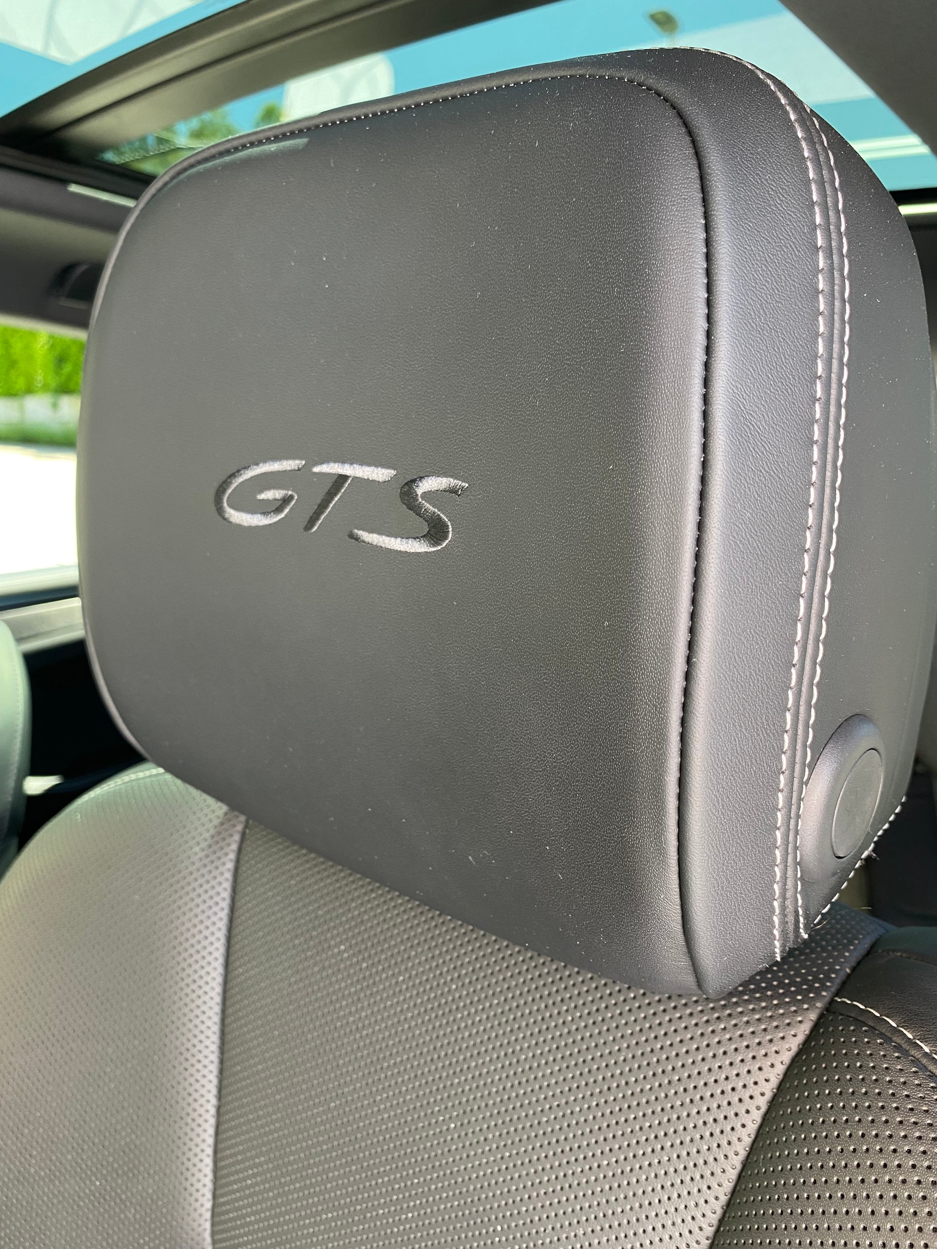 PORSCHE Macan GTS PDK-image-15