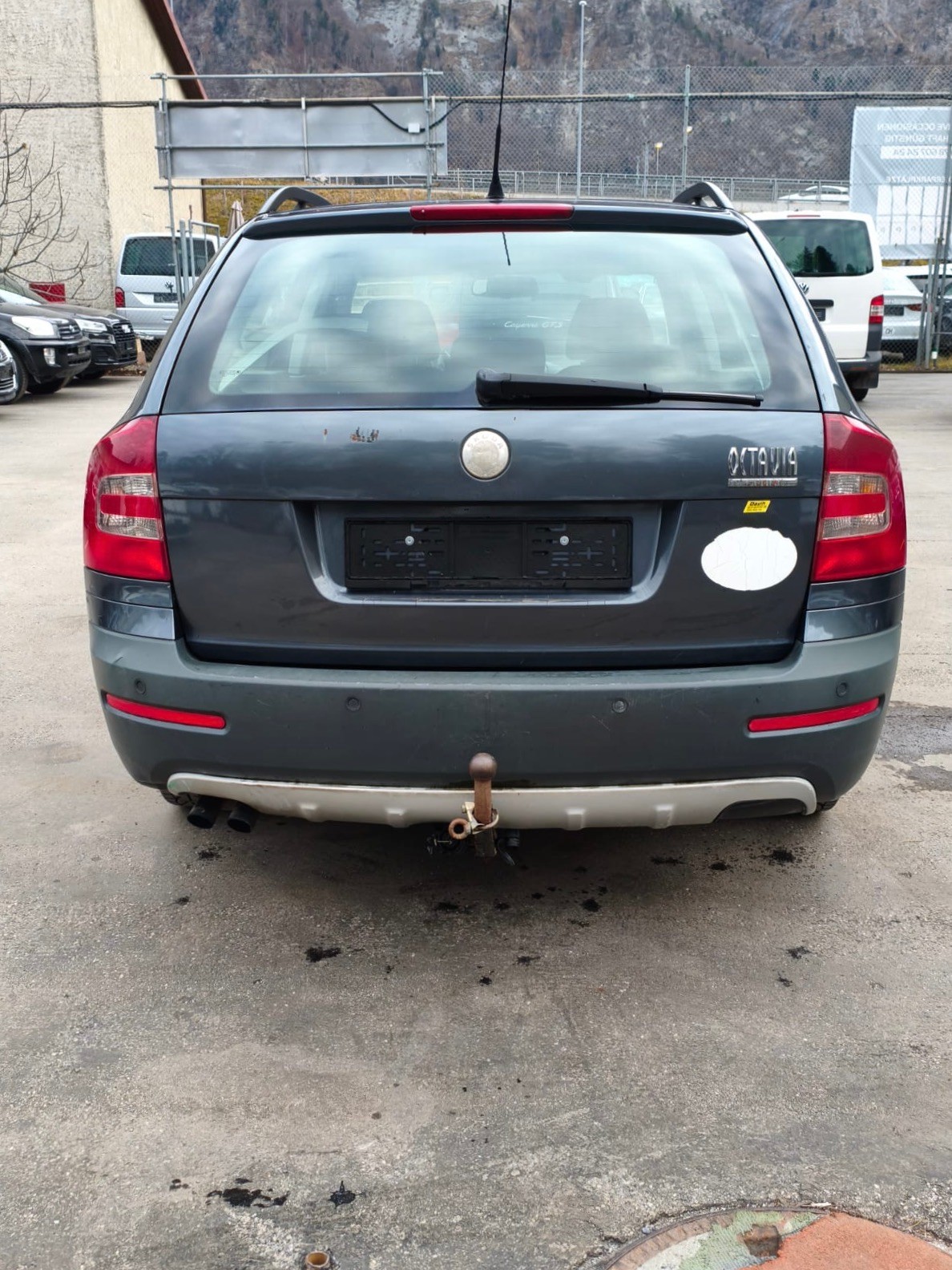 SKODA Octavia Scout 2.0 TDI 4x4-image-3