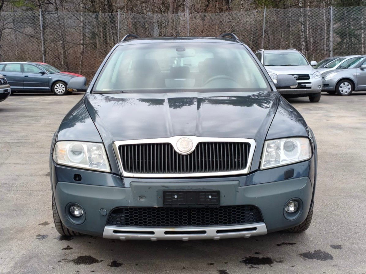 SKODA Octavia Scout 2.0 TDI 4x4-image-0